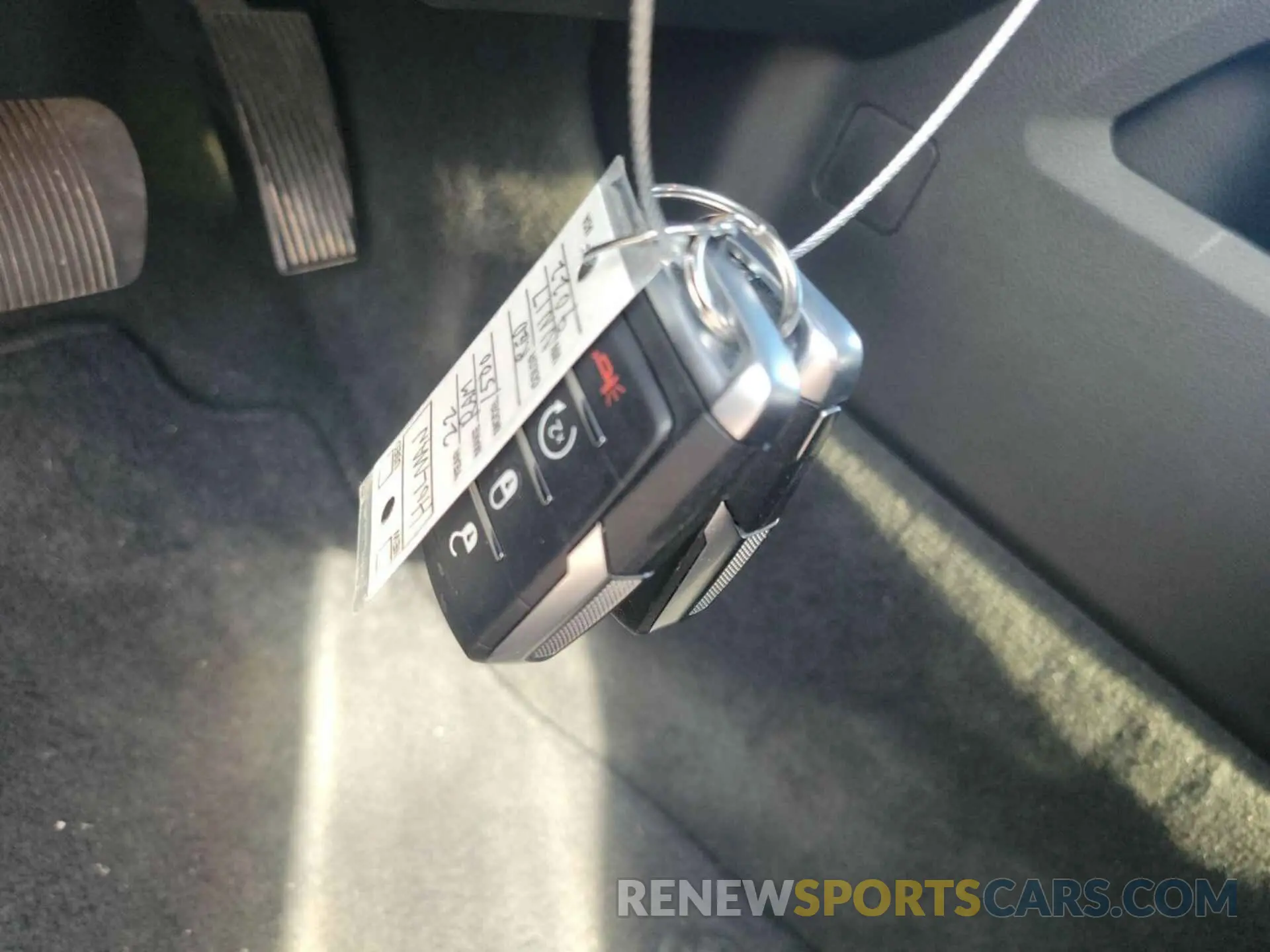 16 Photograph of a damaged car 1C6RRFFG6NN179022 RAM 1500 2022