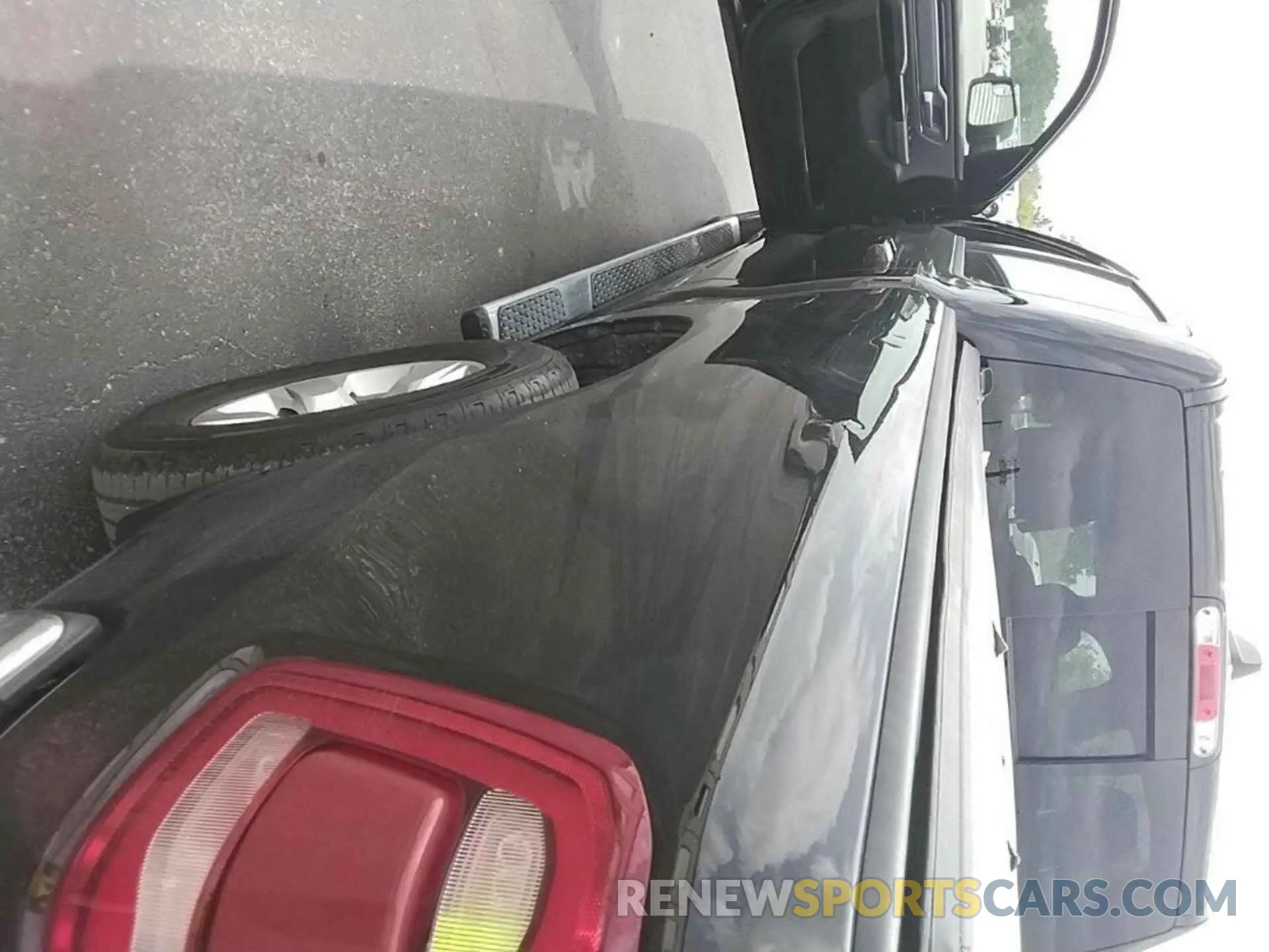 6 Photograph of a damaged car 1C6RRFFG6NN179036 RAM 1500 2022