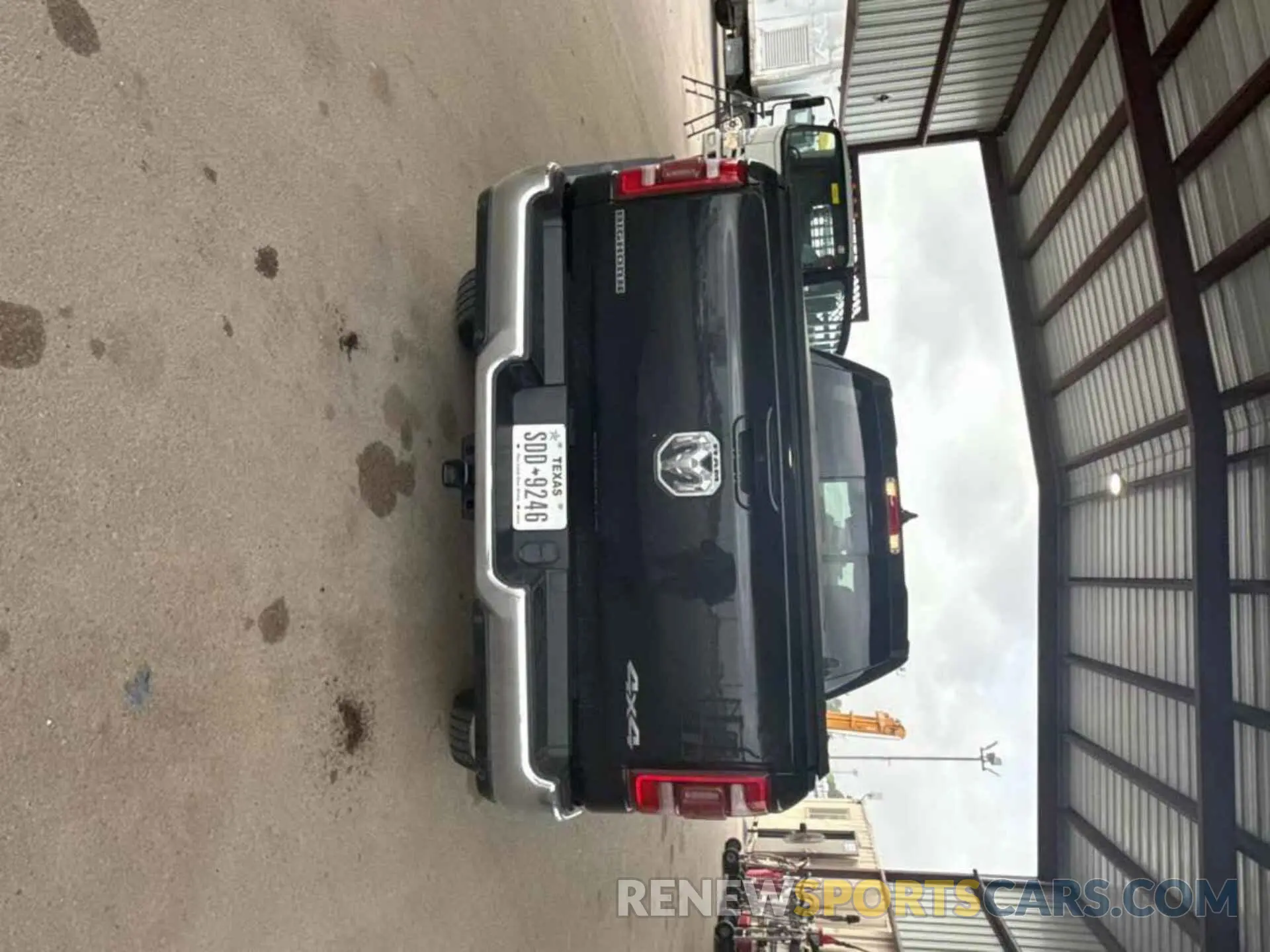 9 Photograph of a damaged car 1C6RRFFG6NN179036 RAM 1500 2022