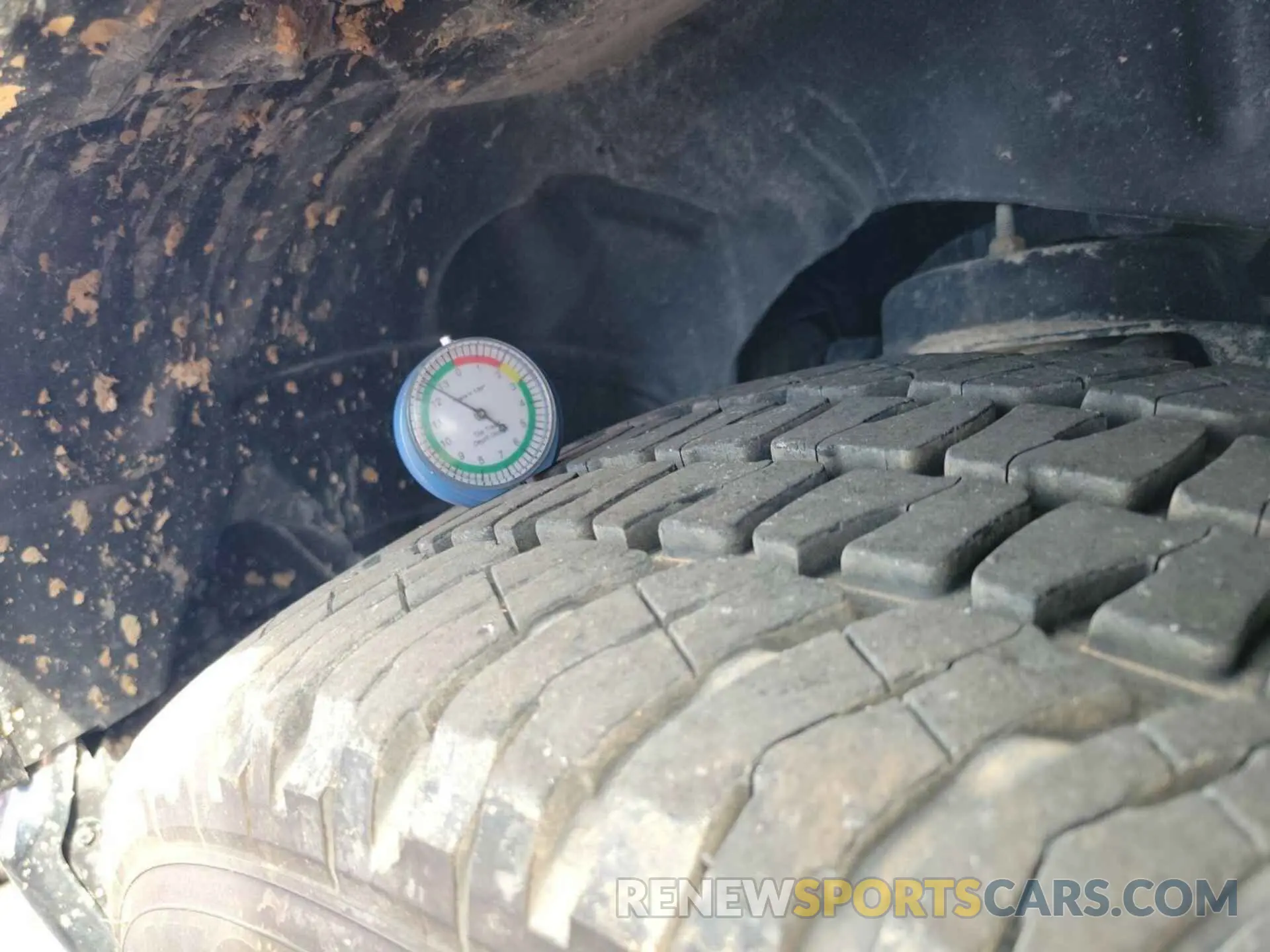 32 Photograph of a damaged car 1C6RRFFG6NN190926 RAM 1500 2022