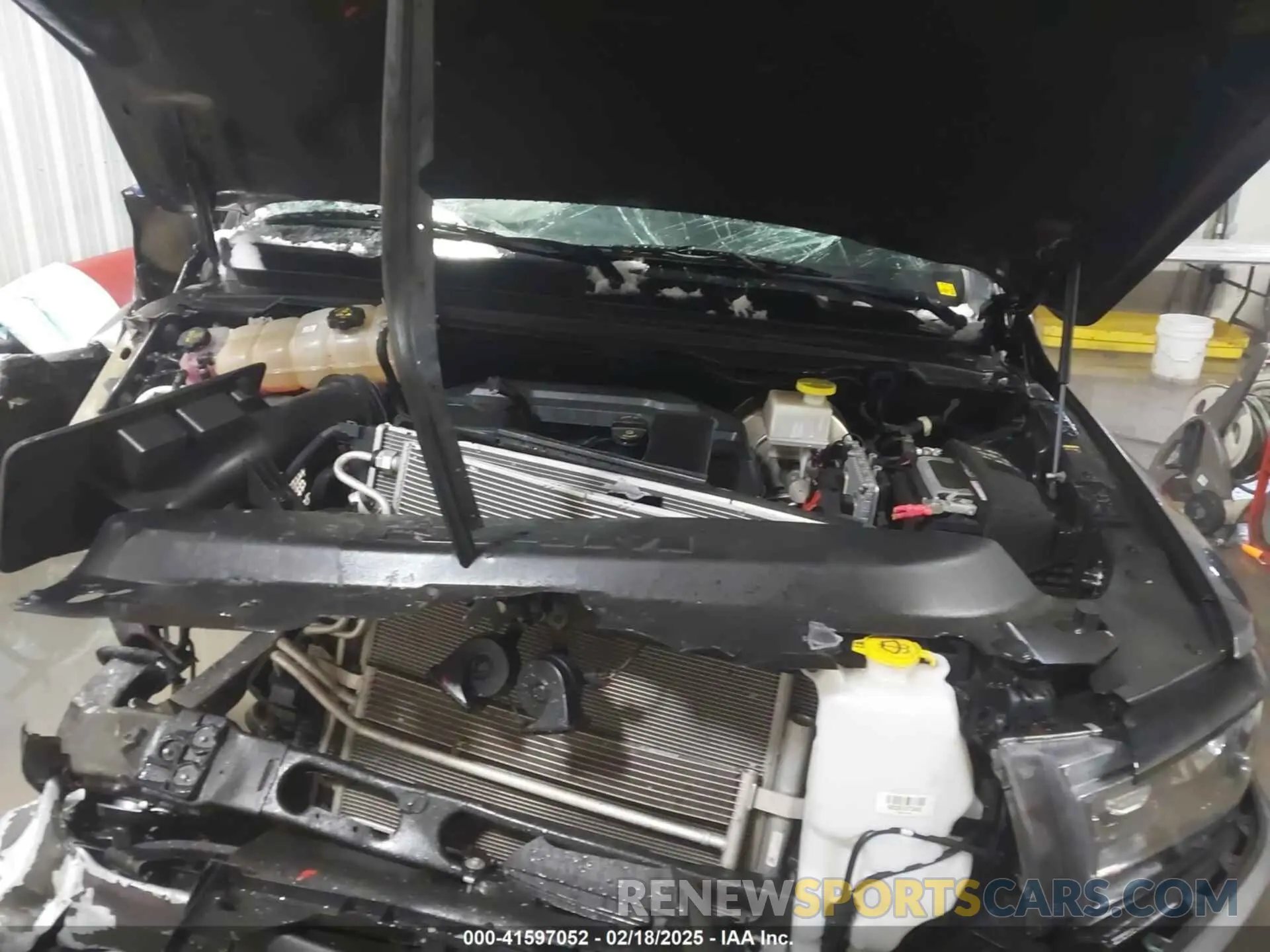 10 Photograph of a damaged car 1C6RRFFG6NN225710 RAM 1500 2022