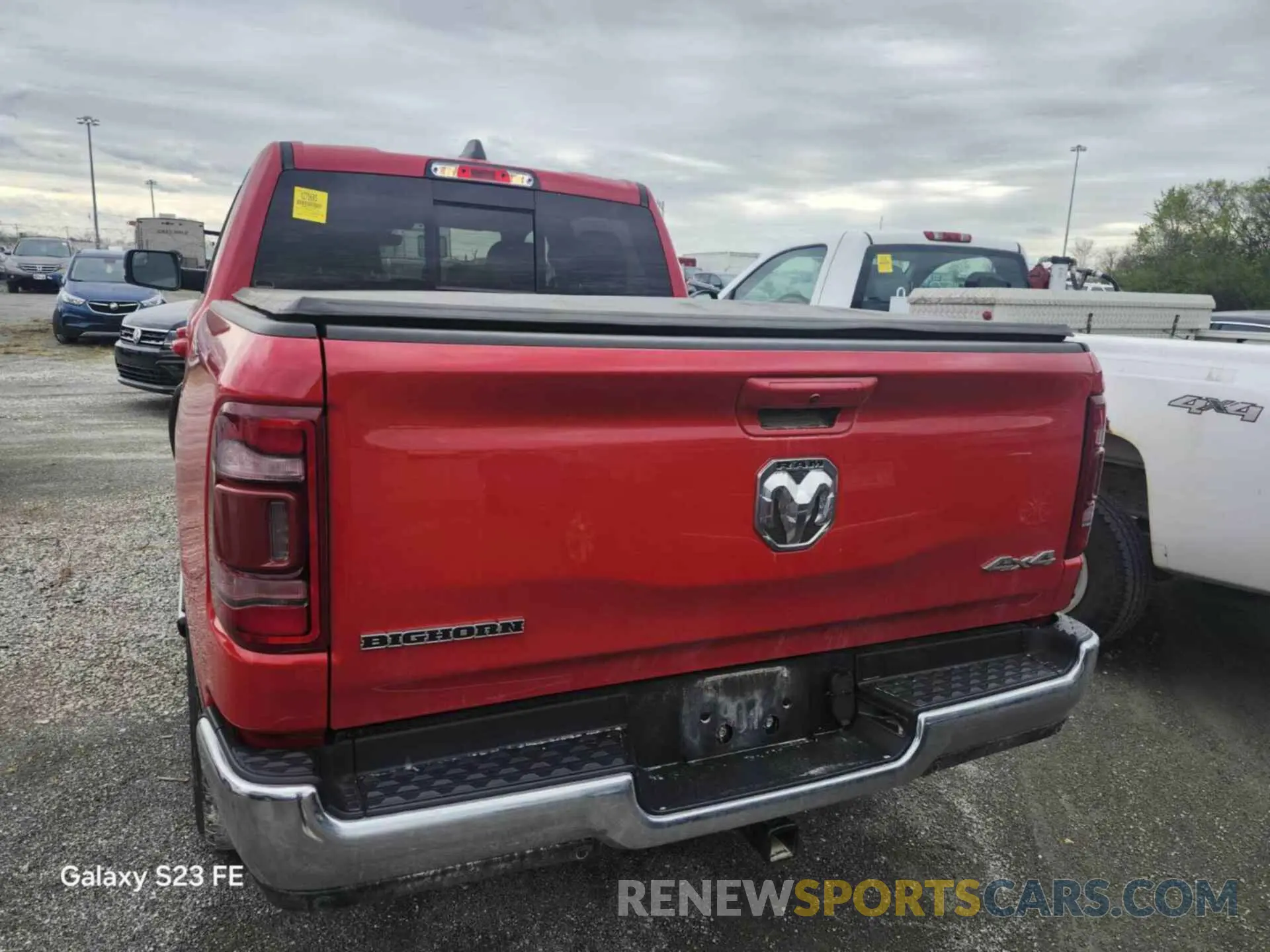 27 Photograph of a damaged car 1C6RRFFG7NN179000 RAM 1500 2022