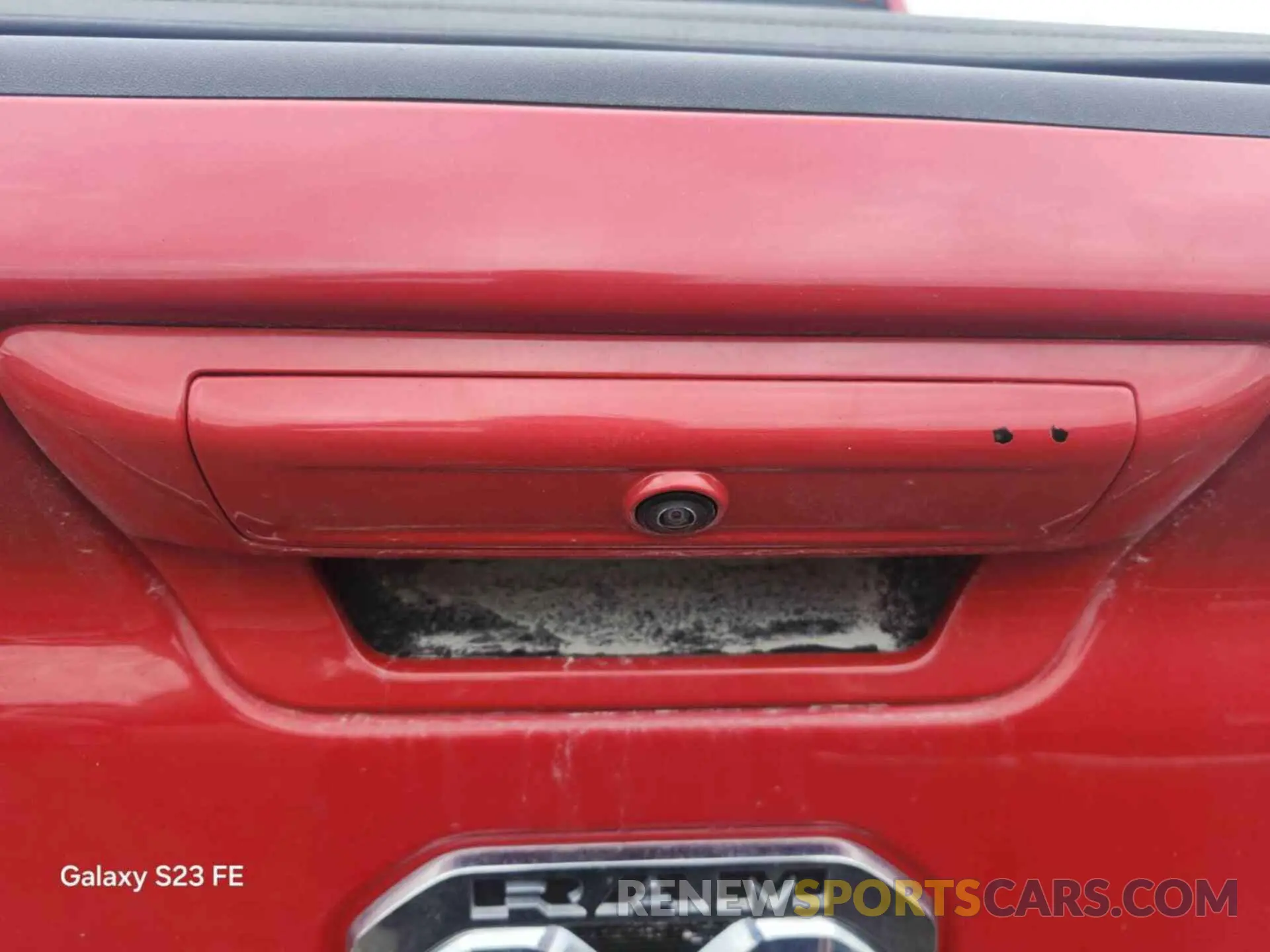 3 Photograph of a damaged car 1C6RRFFG7NN179000 RAM 1500 2022
