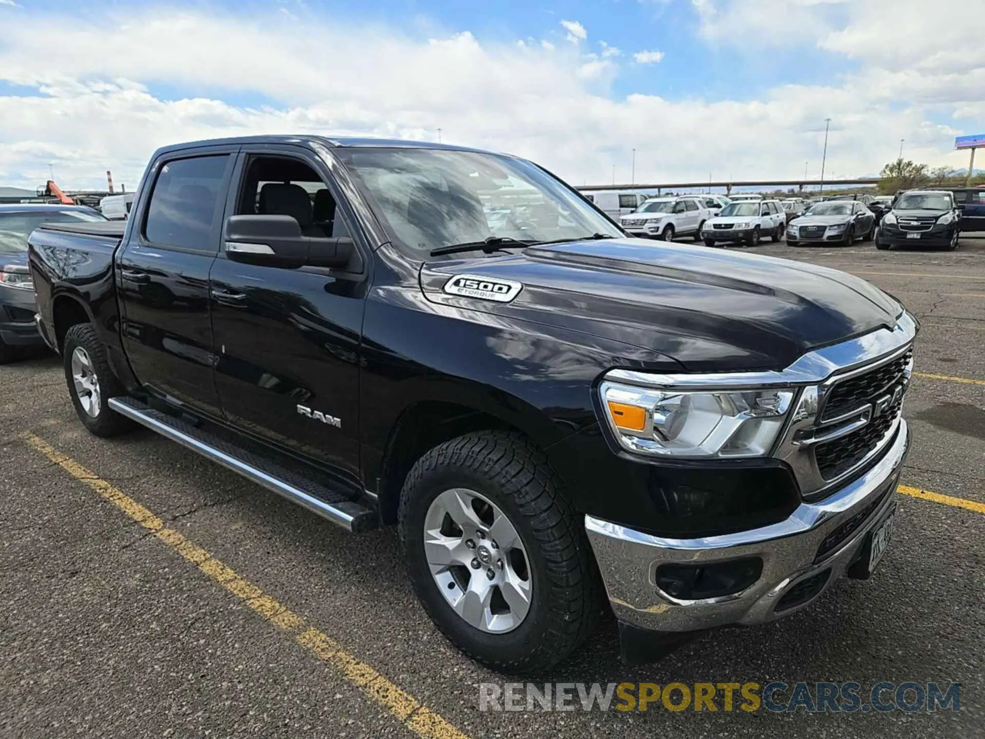 16 Photograph of a damaged car 1C6RRFFG7NN190935 RAM 1500 2022