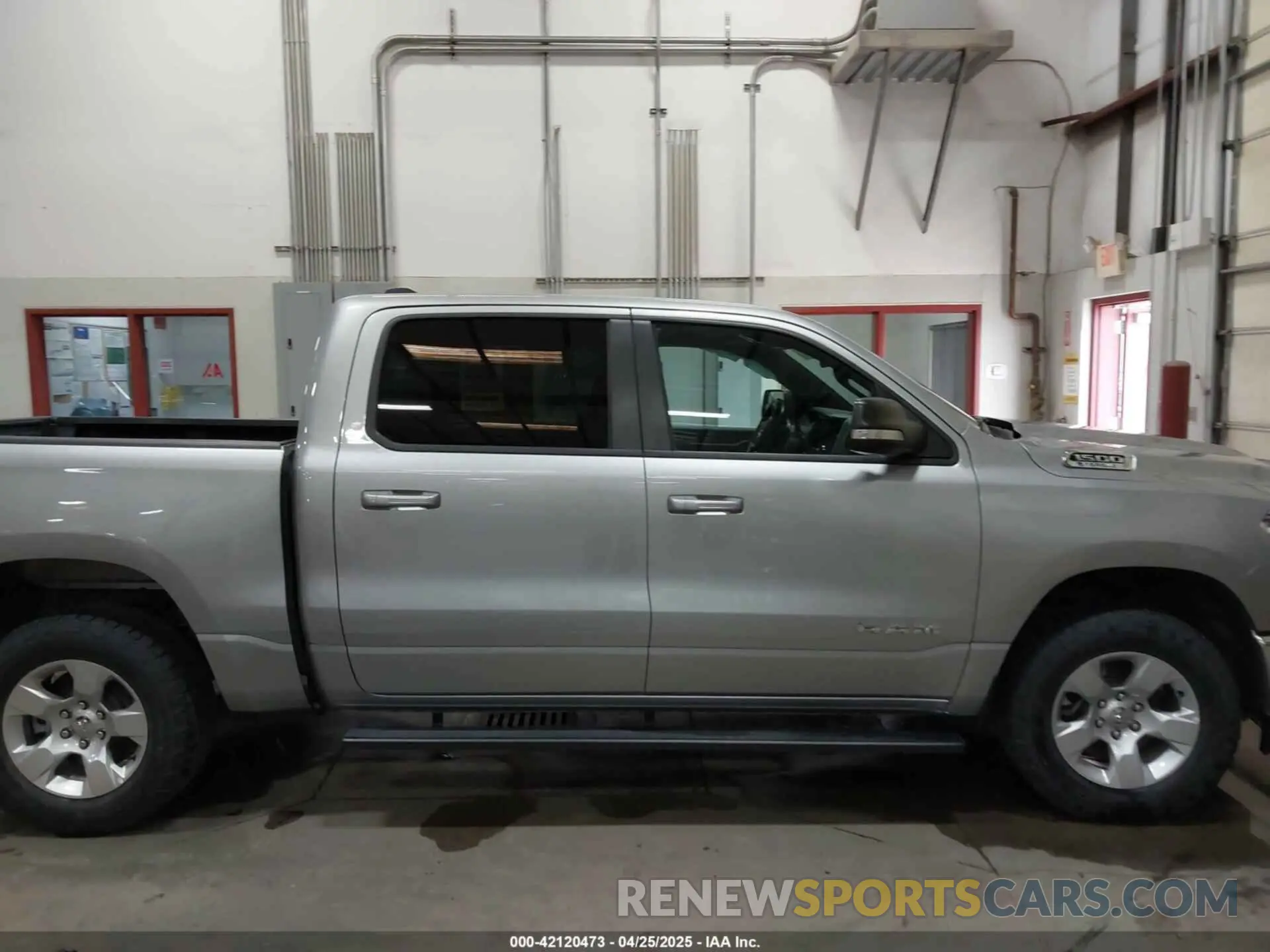 14 Photograph of a damaged car 1C6RRFFG8NN298125 RAM 1500 2022