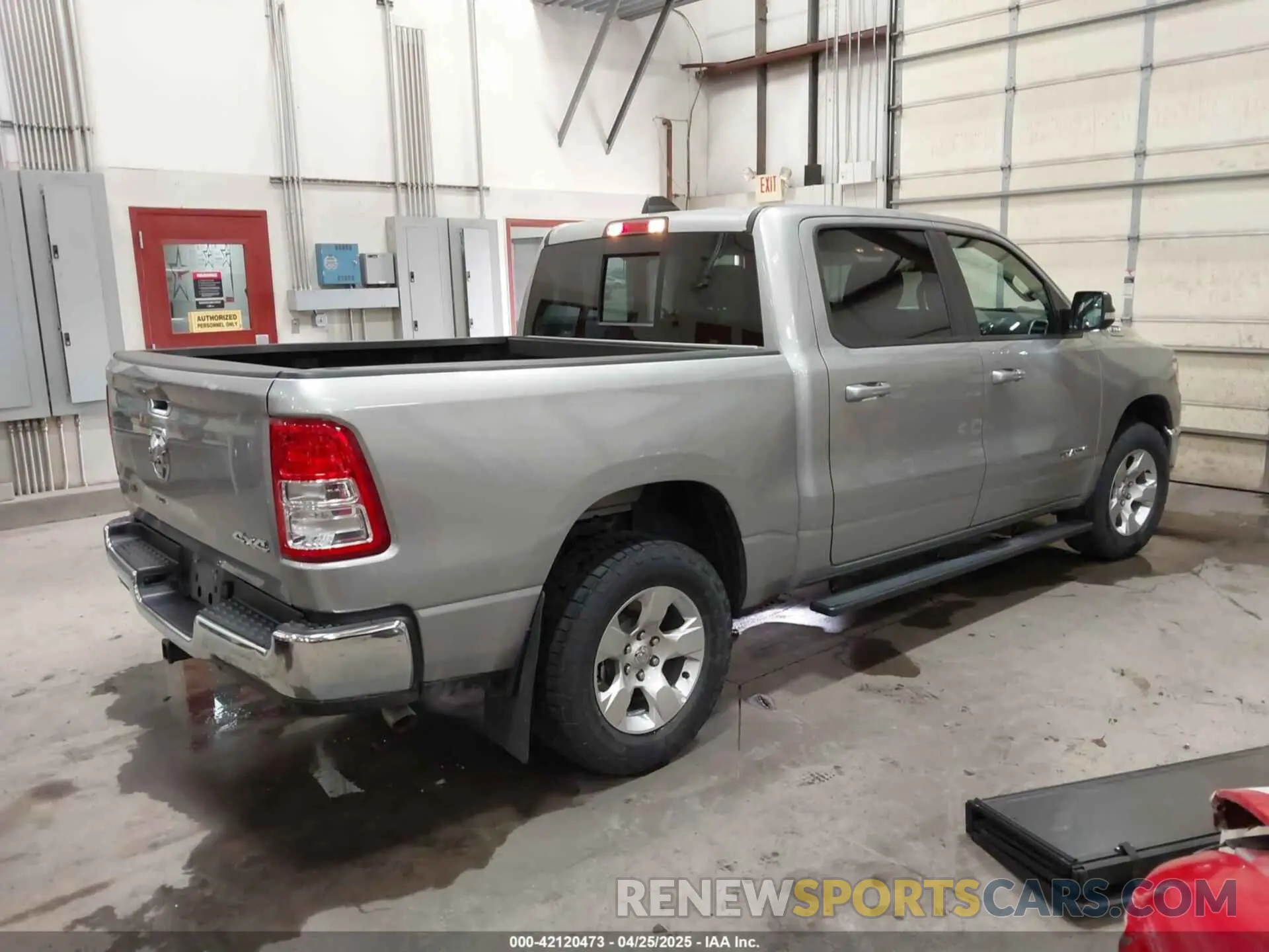 4 Photograph of a damaged car 1C6RRFFG8NN298125 RAM 1500 2022