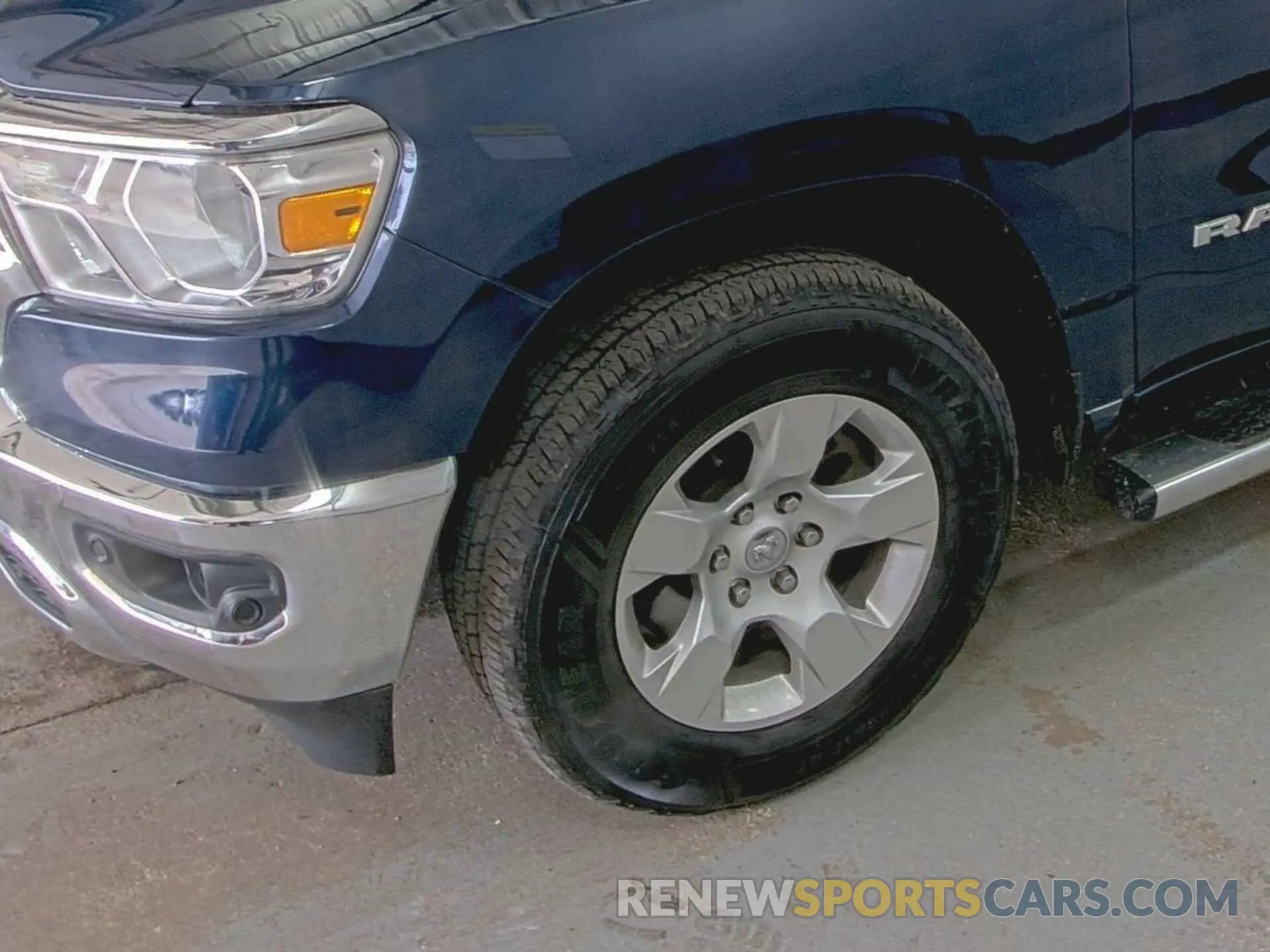 12 Photograph of a damaged car 1C6RRFFG9NN179032 RAM 1500 2022