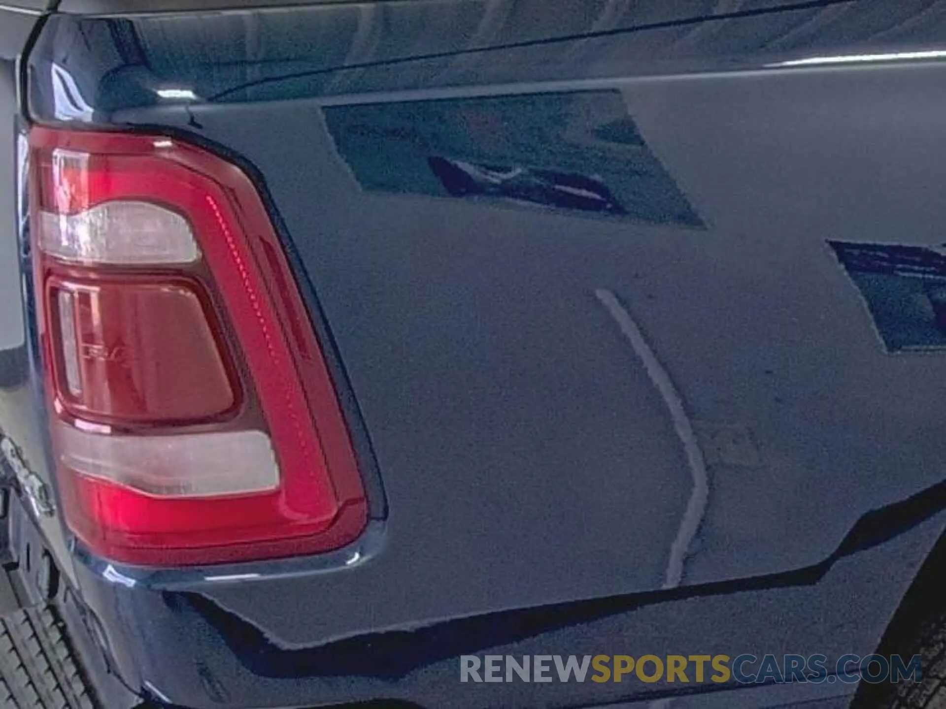 19 Photograph of a damaged car 1C6RRFFG9NN179032 RAM 1500 2022