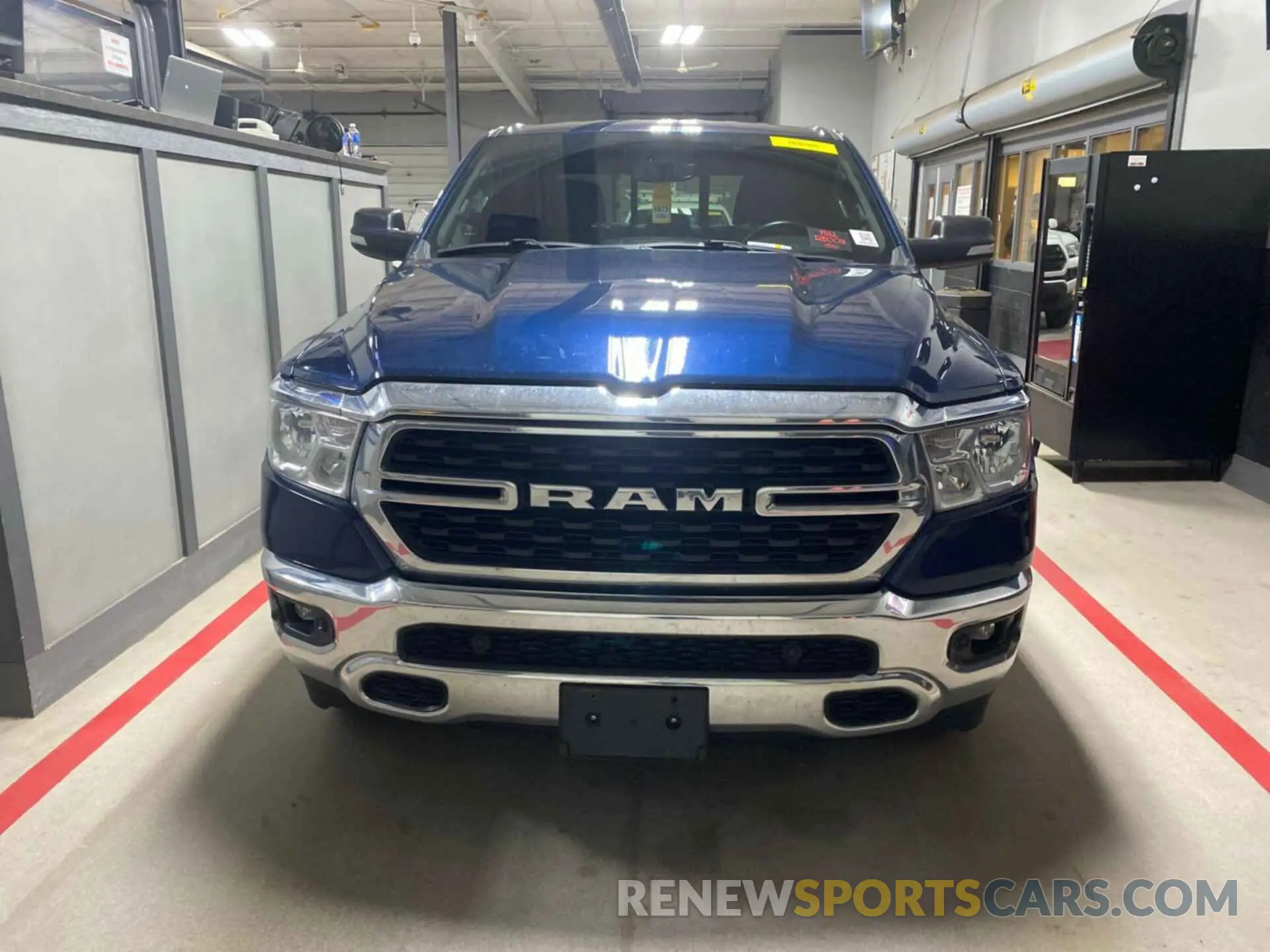 25 Photograph of a damaged car 1C6RRFFG9NN179032 RAM 1500 2022