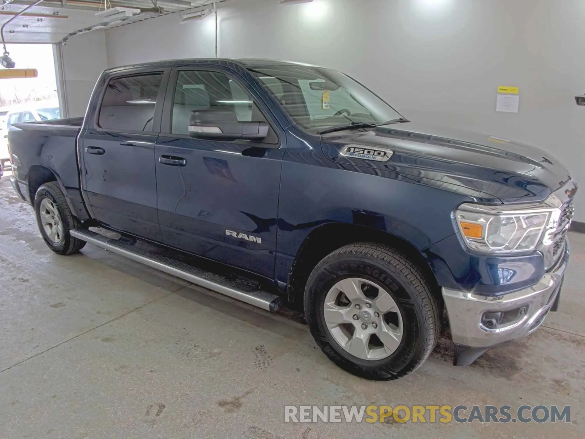 8 Photograph of a damaged car 1C6RRFFG9NN179032 RAM 1500 2022