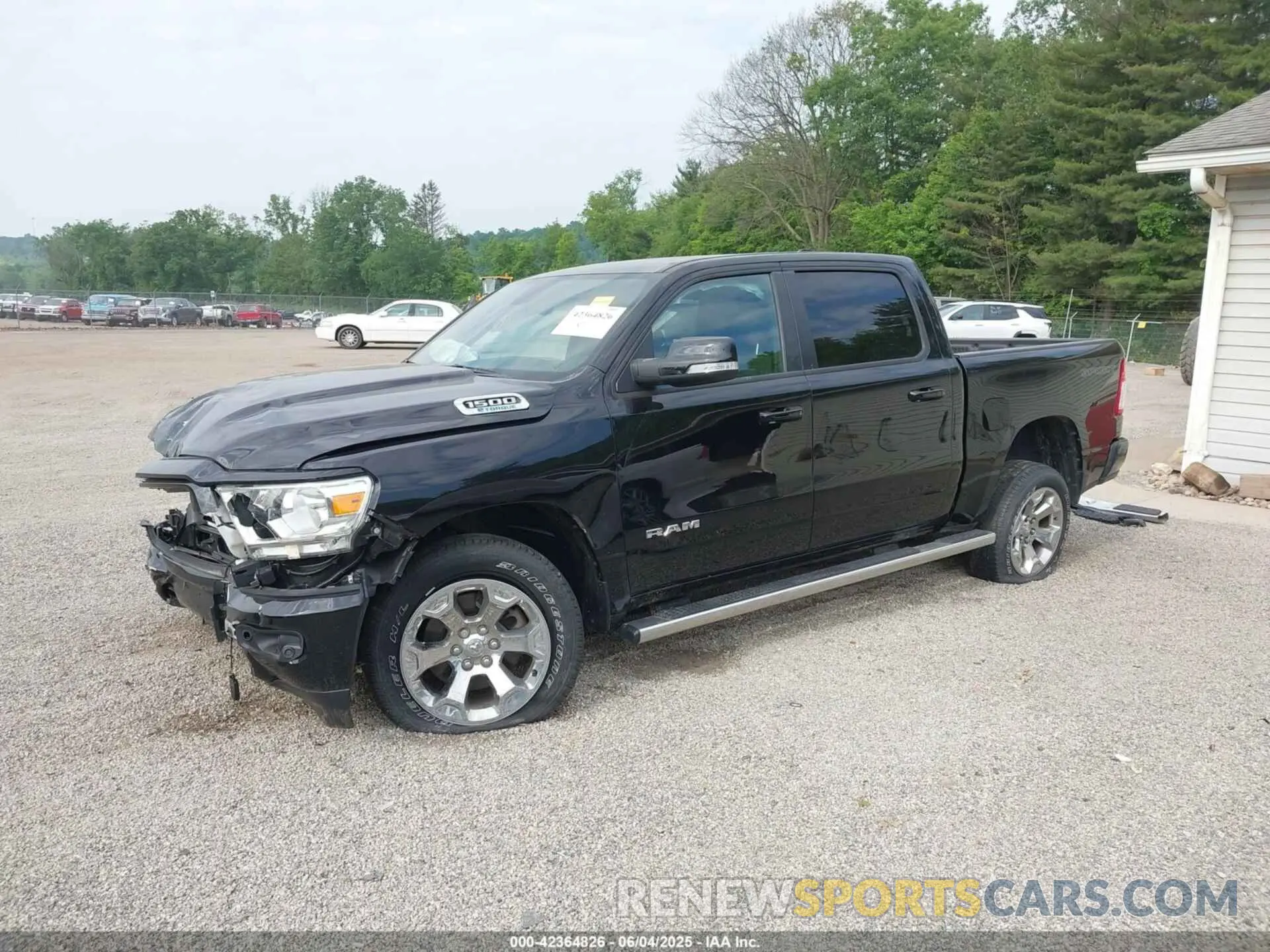 2 Photograph of a damaged car 1C6RRFFG9NN400564 RAM 1500 2022