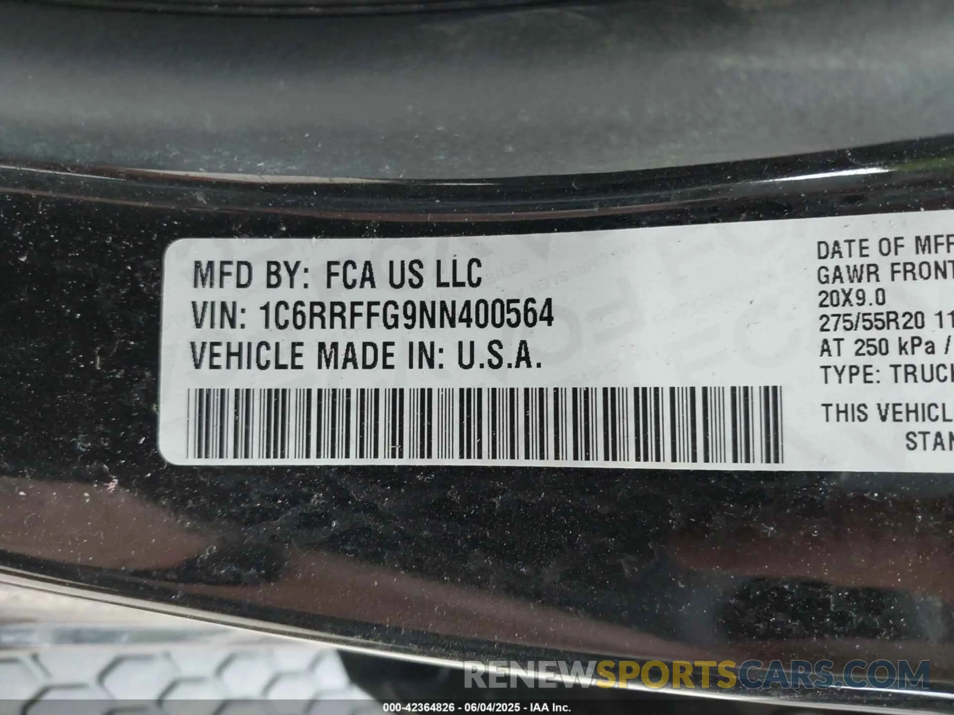 9 Photograph of a damaged car 1C6RRFFG9NN400564 RAM 1500 2022