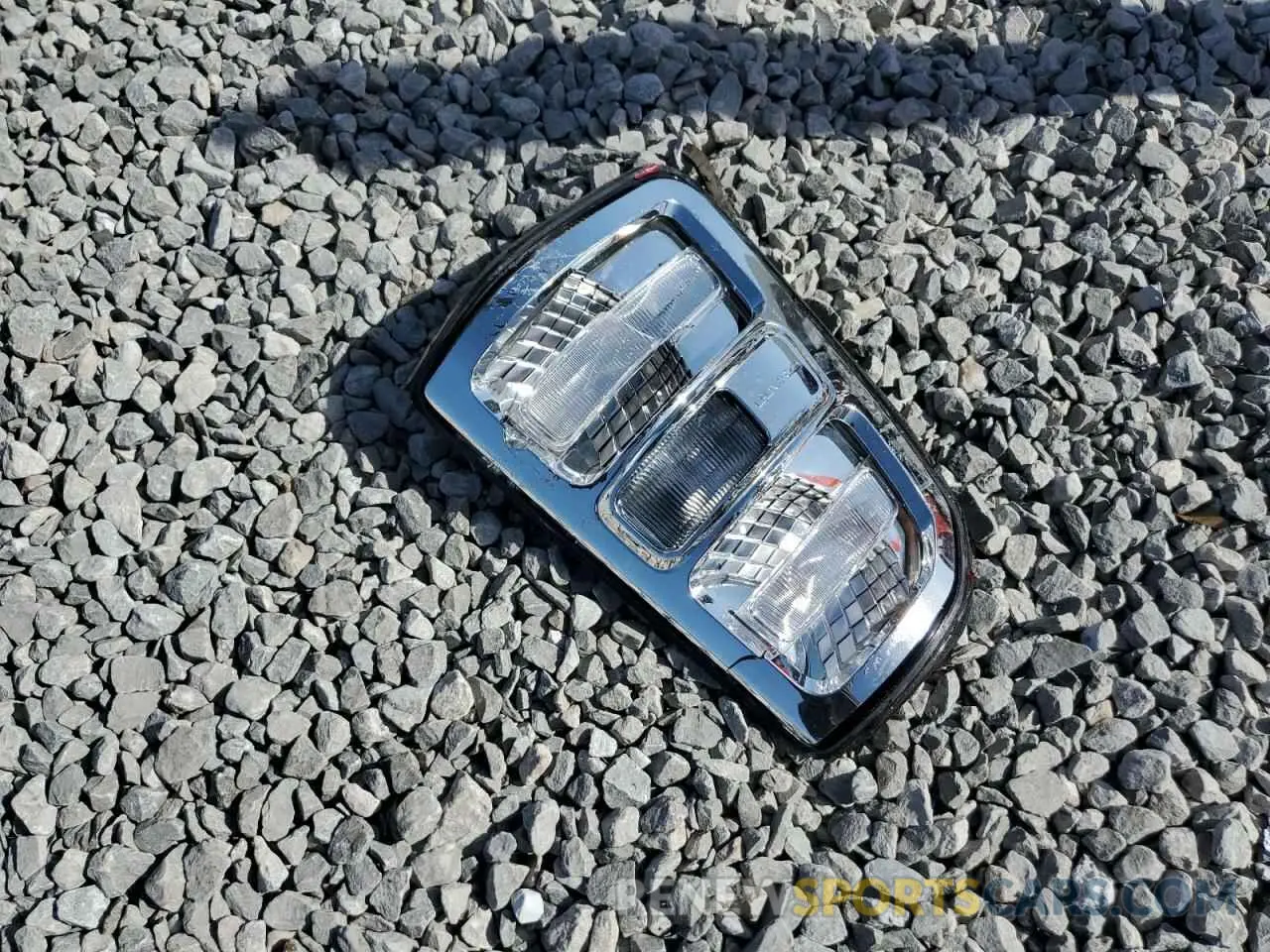 12 Photograph of a damaged car 1C6RRFFGXNN233292 RAM 1500 2022