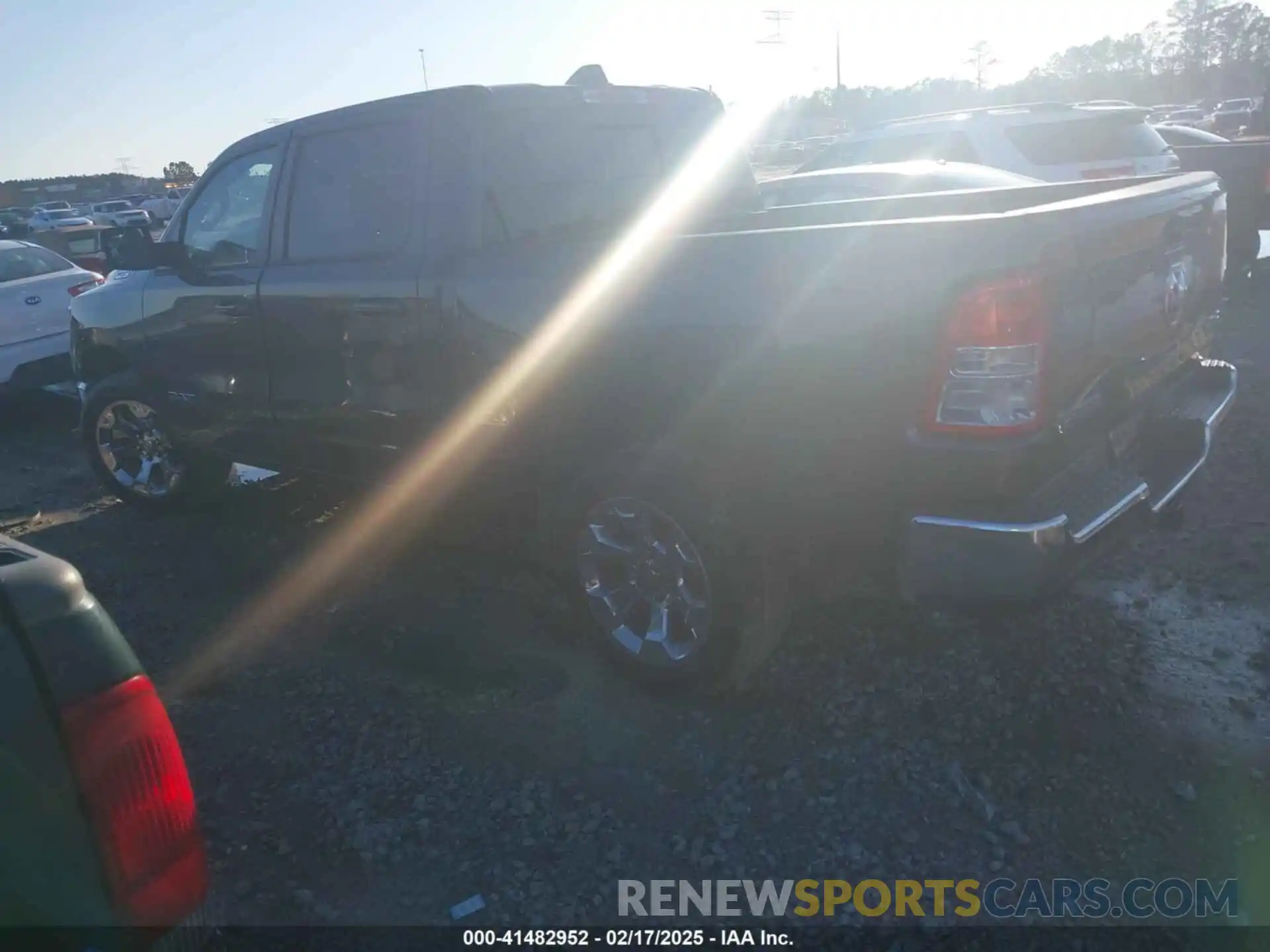 3 Photograph of a damaged car 1C6RRFFGXNN385461 RAM 1500 2022