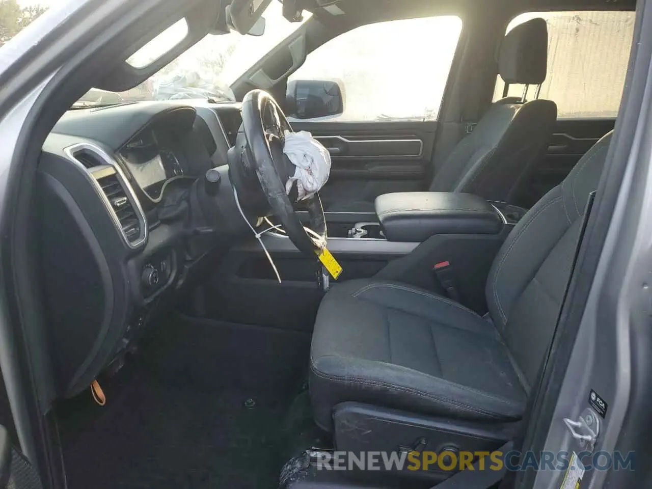 7 Photograph of a damaged car 1C6RRFFGXNN390837 RAM 1500 2022