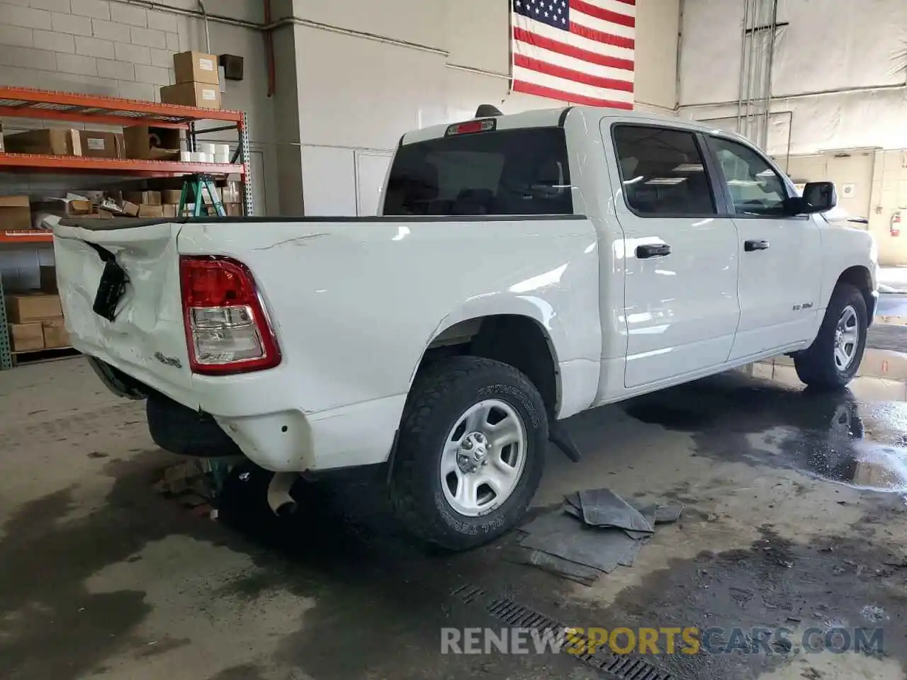 3 Photograph of a damaged car 1C6RRFGG1NN305589 RAM 1500 2022