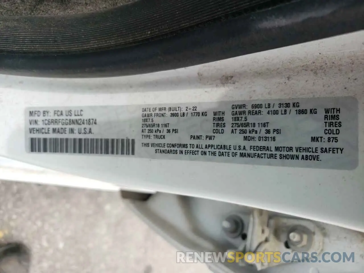 12 Photograph of a damaged car 1C6RRFGG8NN241874 RAM 1500 2022