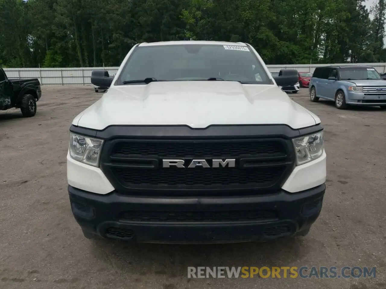 5 Photograph of a damaged car 1C6RRFGG8NN241874 RAM 1500 2022