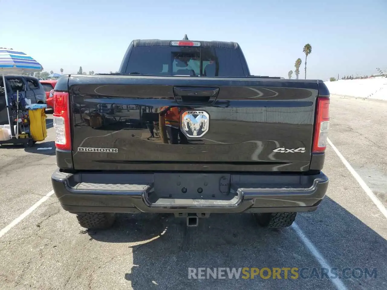 6 Photograph of a damaged car 1C6RRFMG7NN441178 RAM 1500 2022