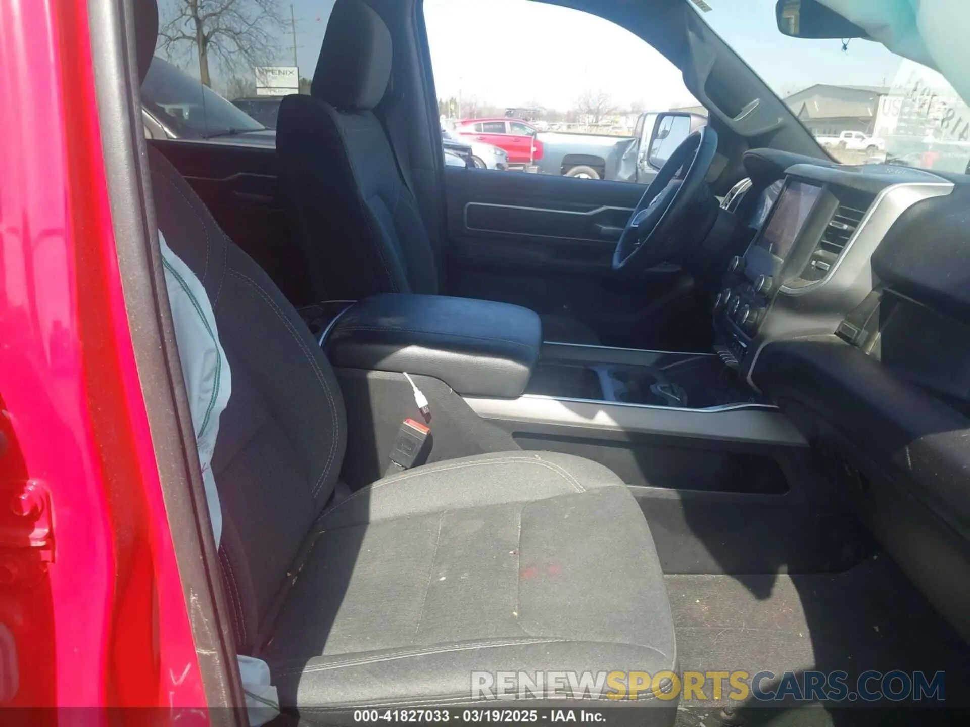 5 Photograph of a damaged car 1C6RRFMG9NN430313 RAM 1500 2022