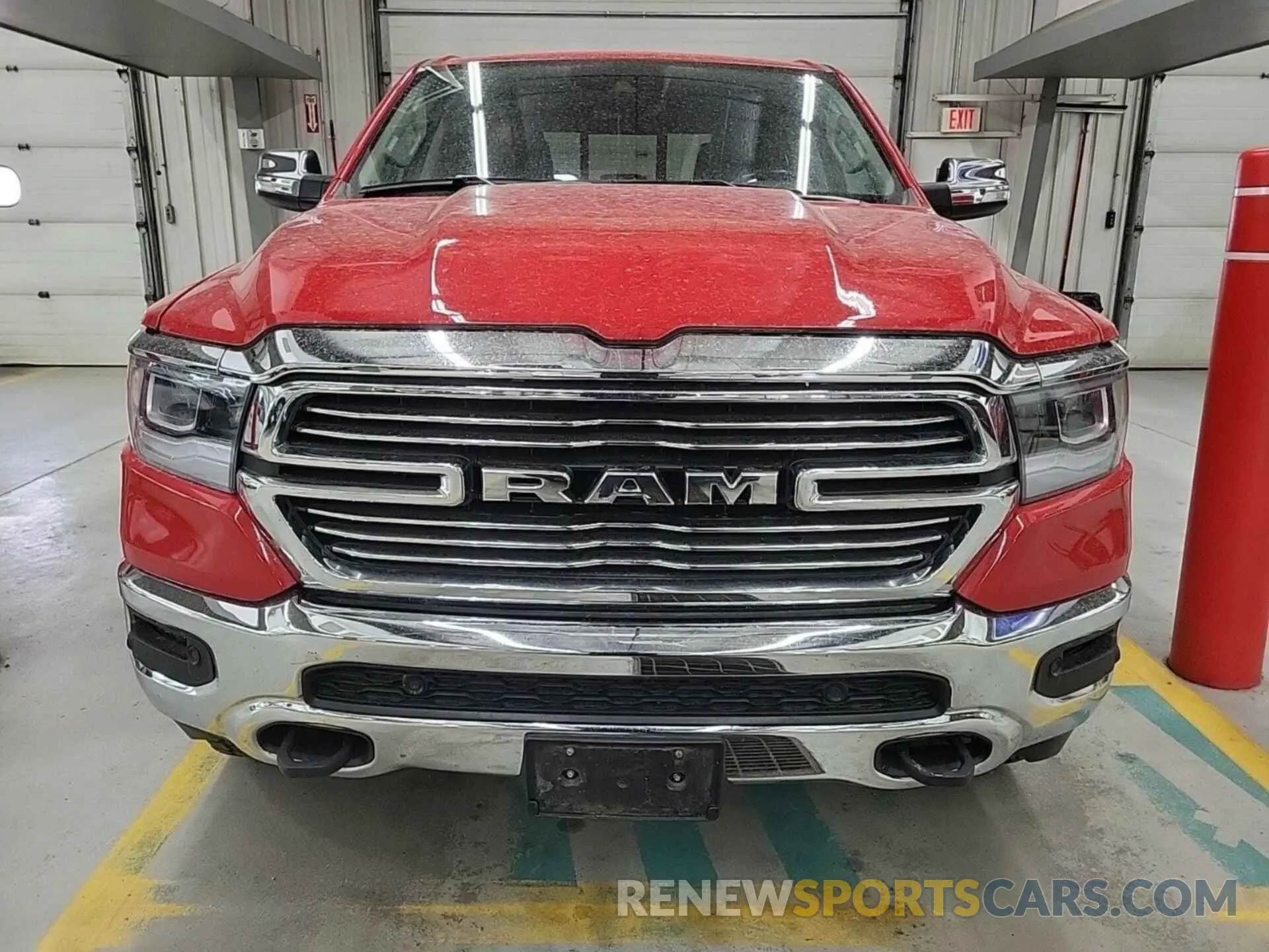 18 Photograph of a damaged car 1C6RRFRG0NN425719 RAM 1500 2022
