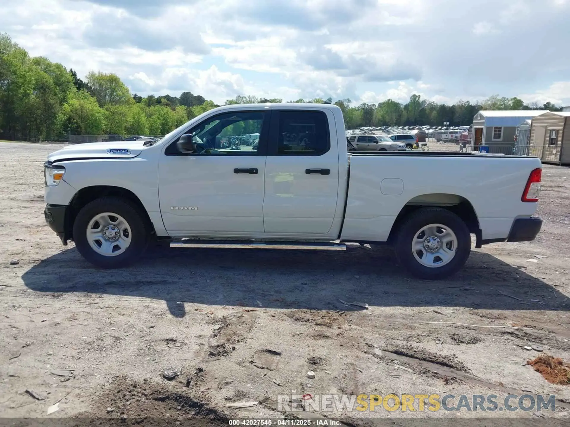 14 Photograph of a damaged car 1C6SRECG1NN268755 RAM 1500 2022