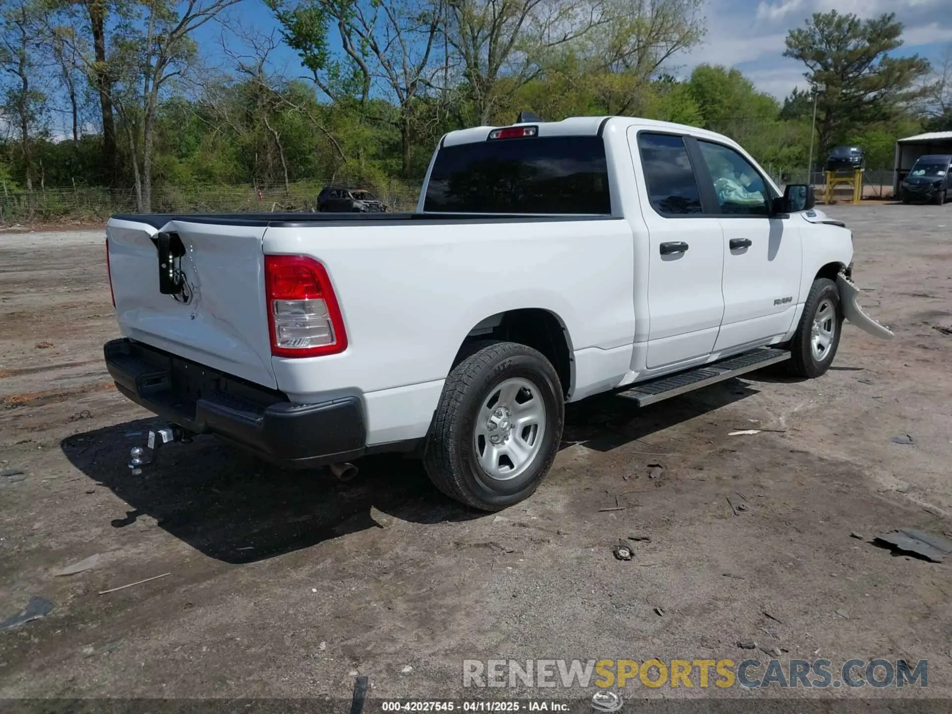 4 Photograph of a damaged car 1C6SRECG1NN268755 RAM 1500 2022