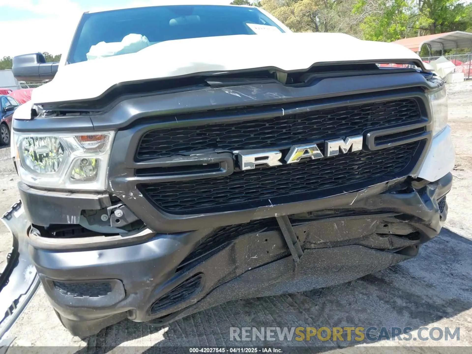 6 Photograph of a damaged car 1C6SRECG1NN268755 RAM 1500 2022