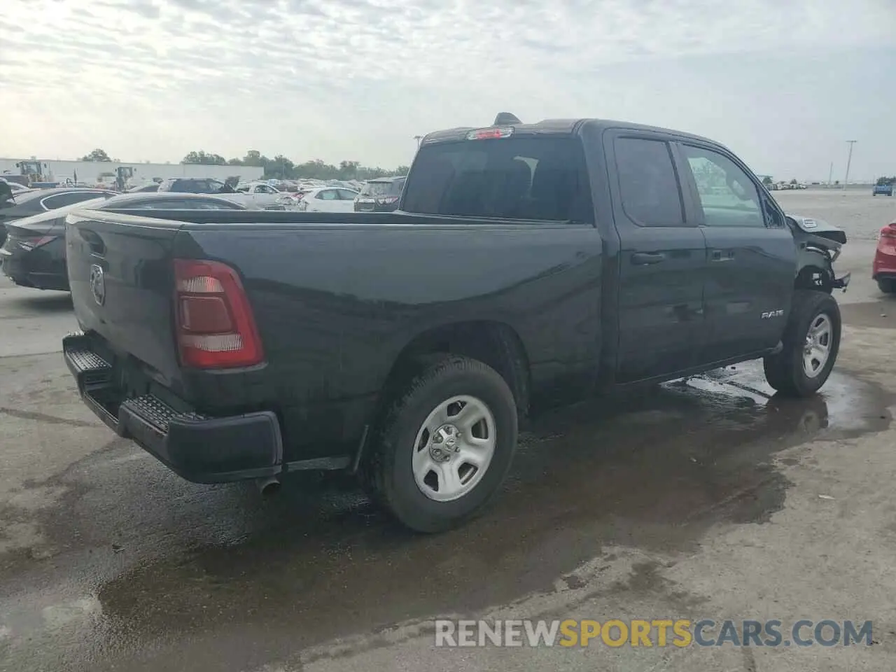 3 Photograph of a damaged car 1C6SRECG3NN382255 RAM 1500 2022