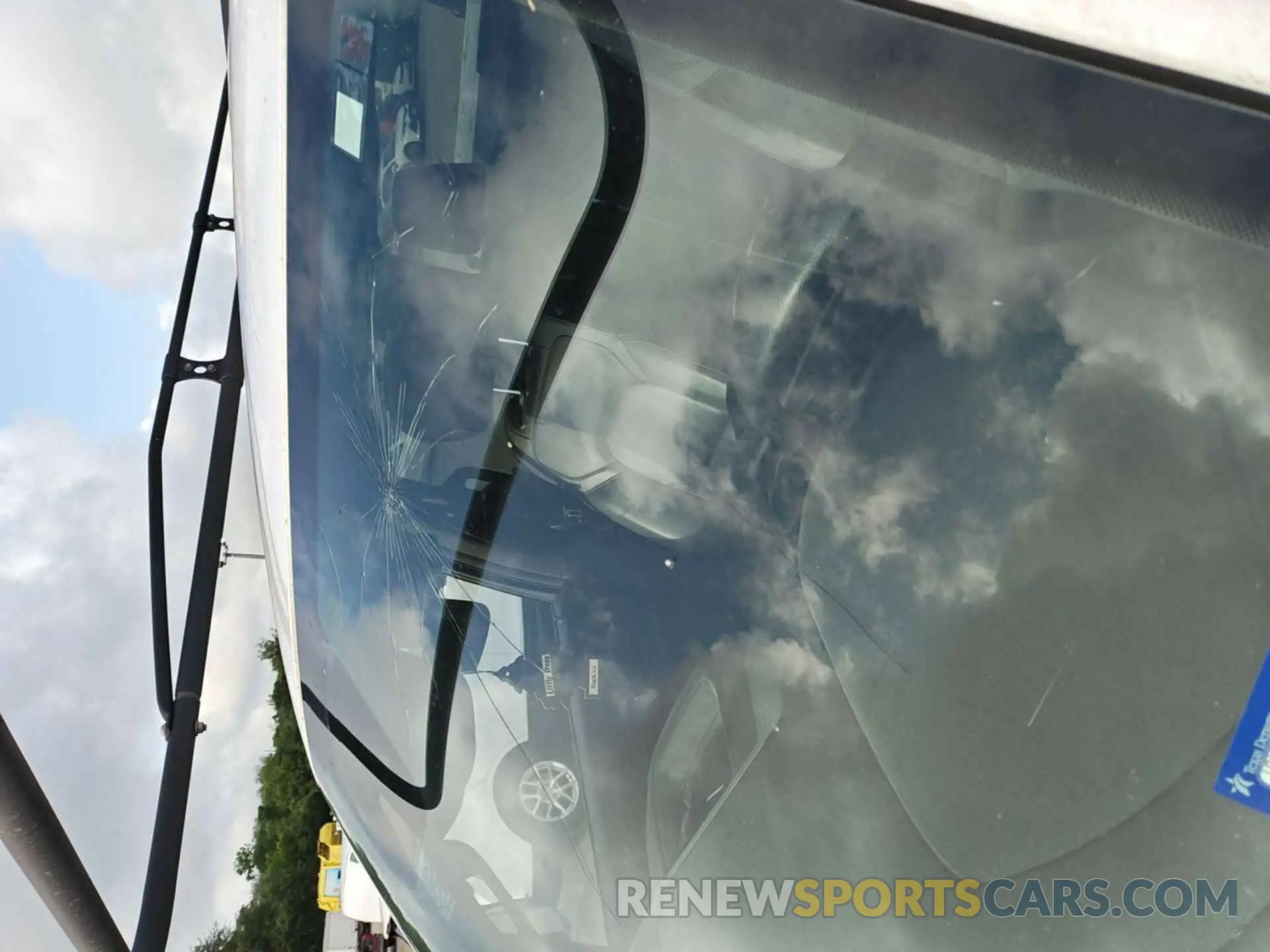 15 Photograph of a damaged car 1C6SRECG9NN451336 RAM 1500 2022