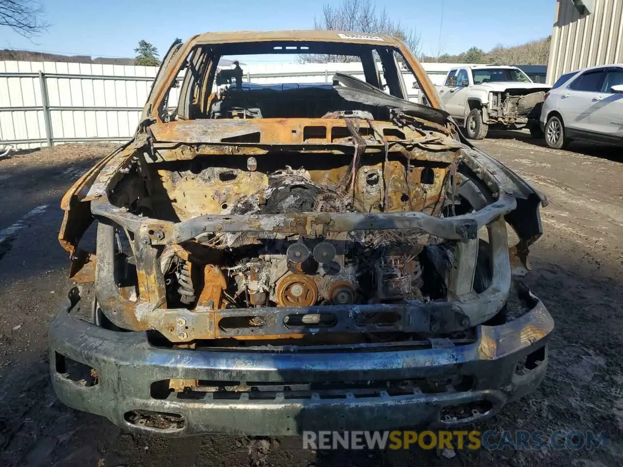 5 Photograph of a damaged car 1C6SRFBT1NN162956 RAM 1500 2022