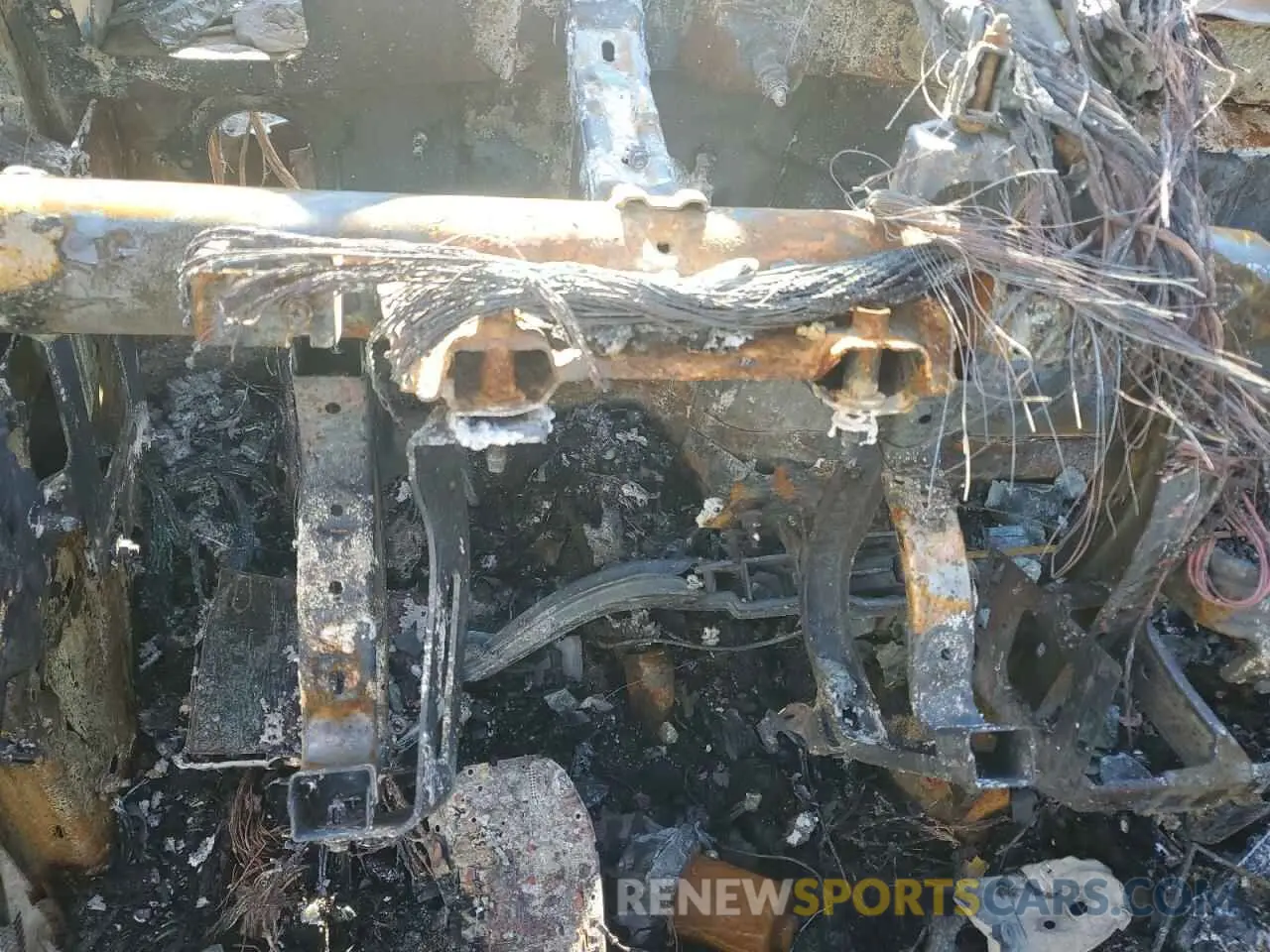 9 Photograph of a damaged car 1C6SRFBT1NN162956 RAM 1500 2022