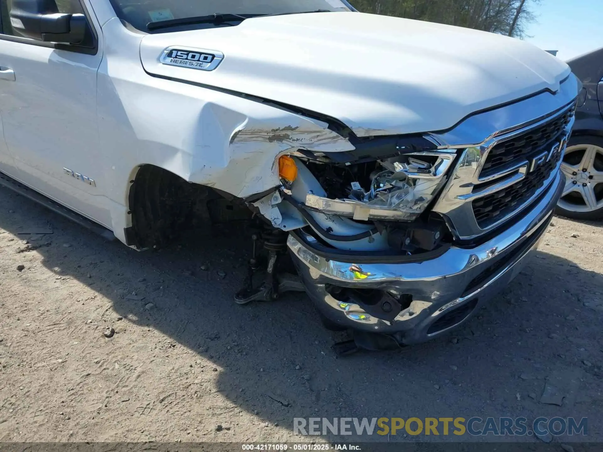 6 Photograph of a damaged car 1C6SRFBT1NN349629 RAM 1500 2022