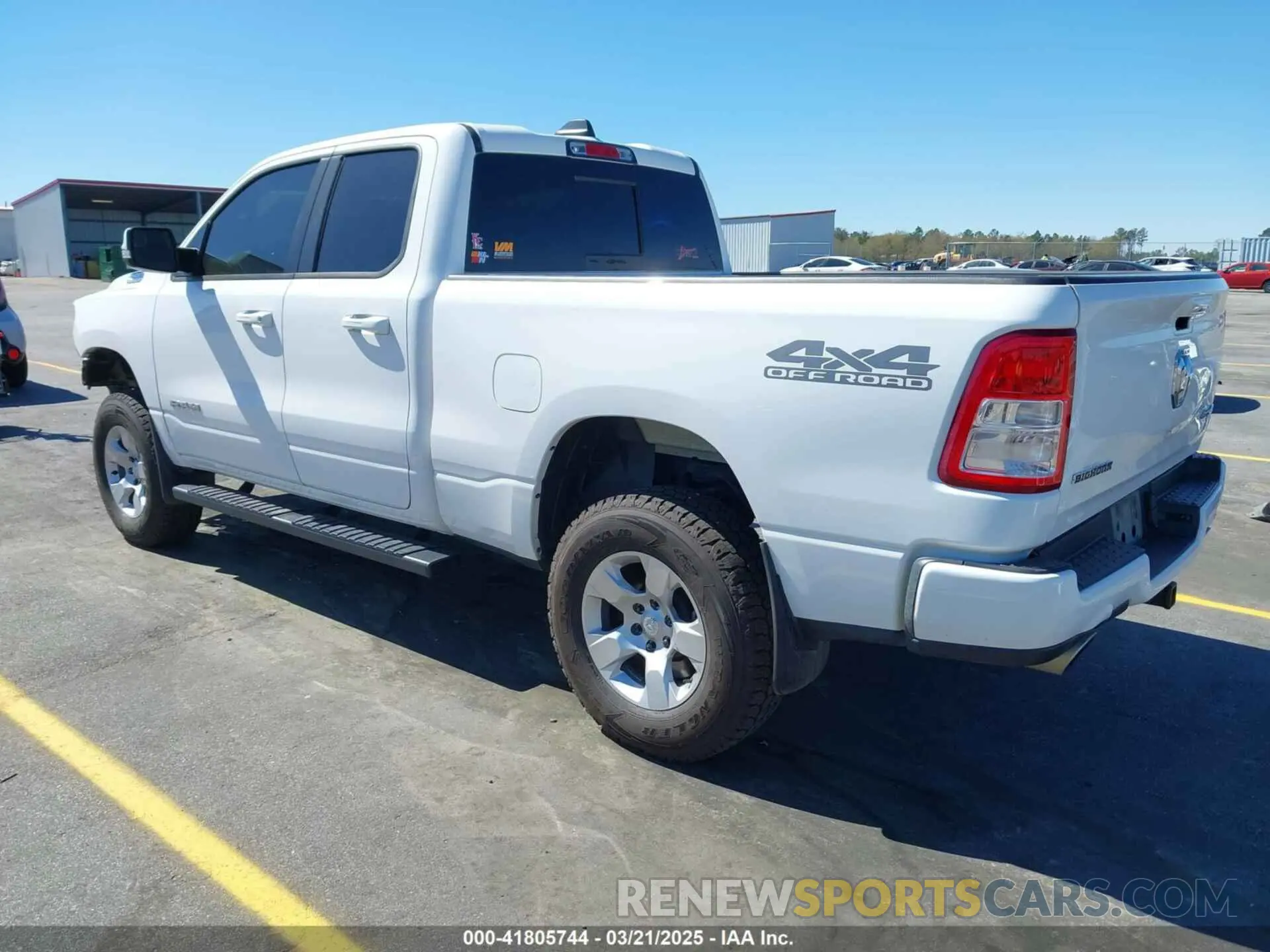 3 Photograph of a damaged car 1C6SRFBT1NN389824 RAM 1500 2022