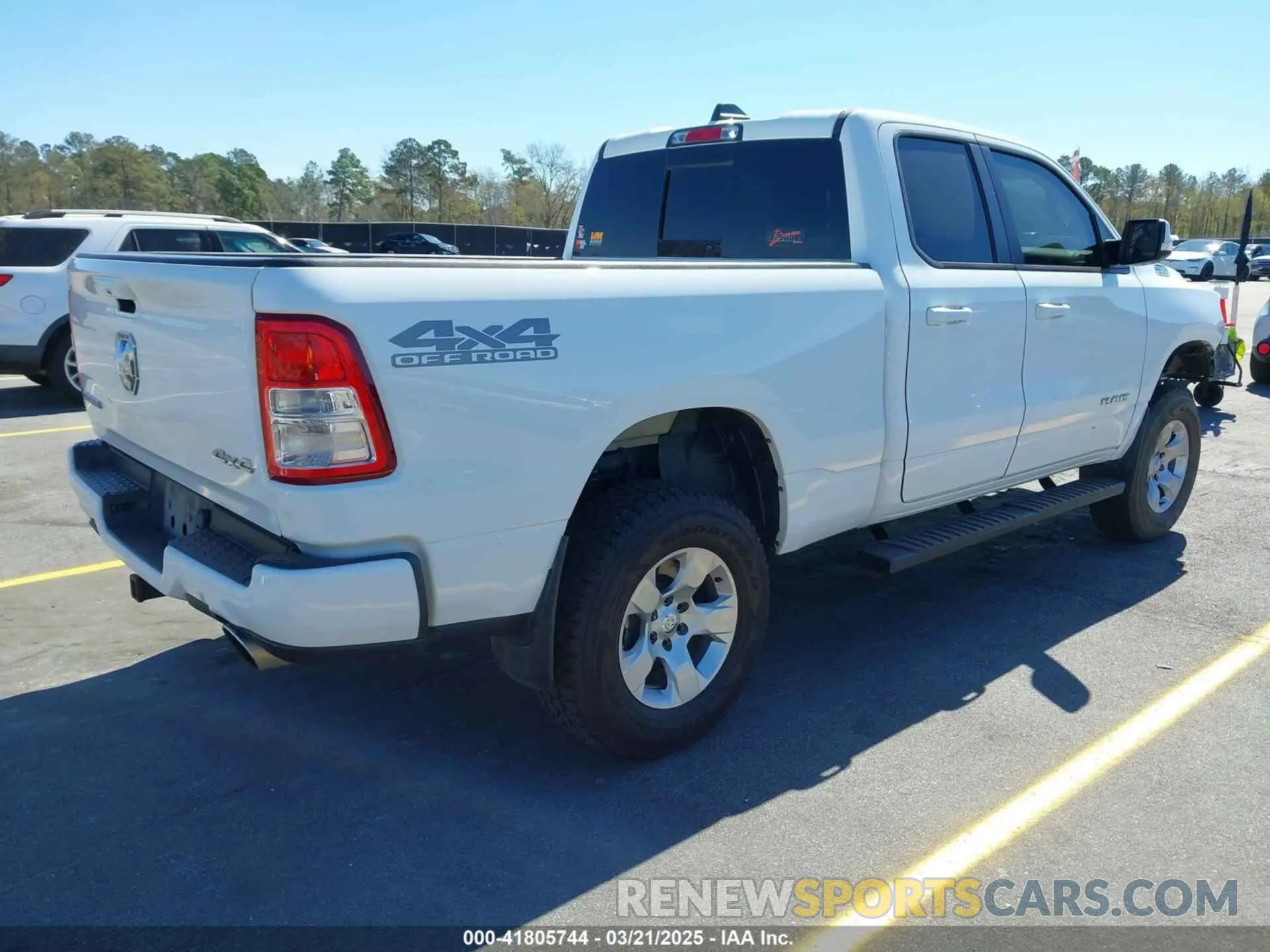 4 Photograph of a damaged car 1C6SRFBT1NN389824 RAM 1500 2022