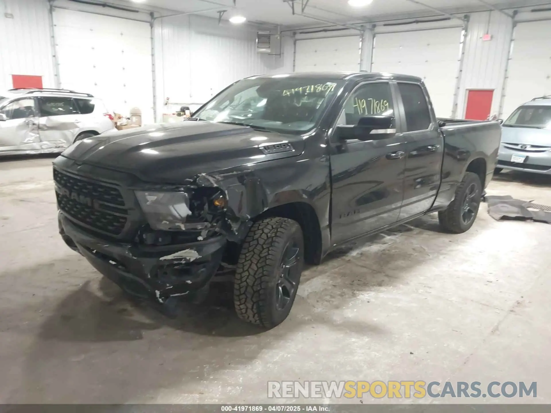 2 Photograph of a damaged car 1C6SRFBT2NN281888 RAM 1500 2022