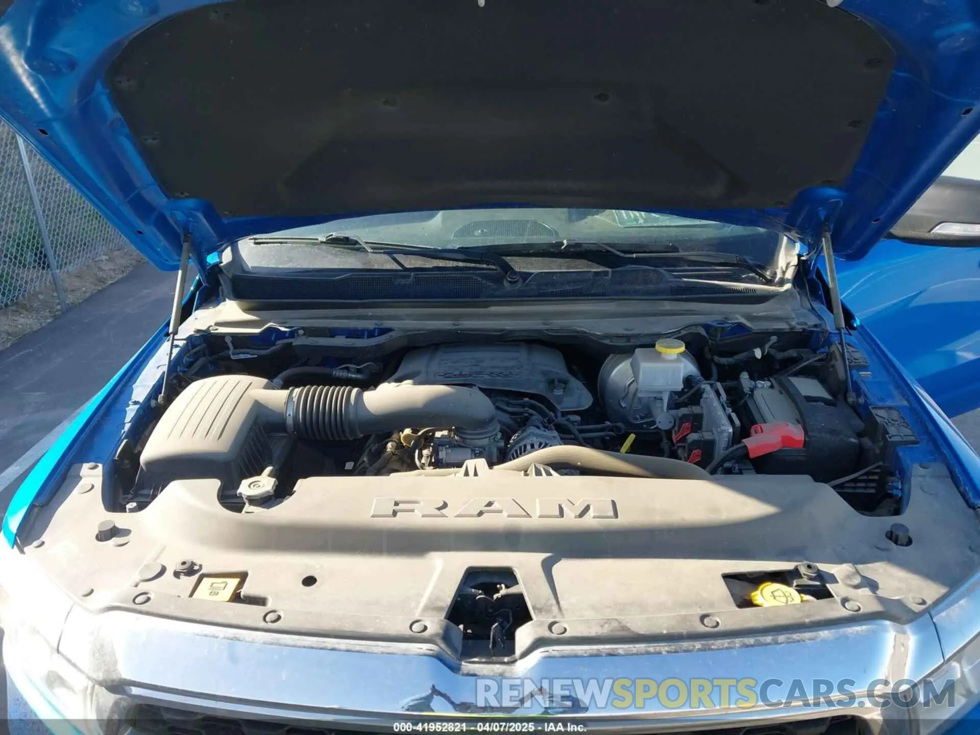 10 Photograph of a damaged car 1C6SRFBT3NN162845 RAM 1500 2022
