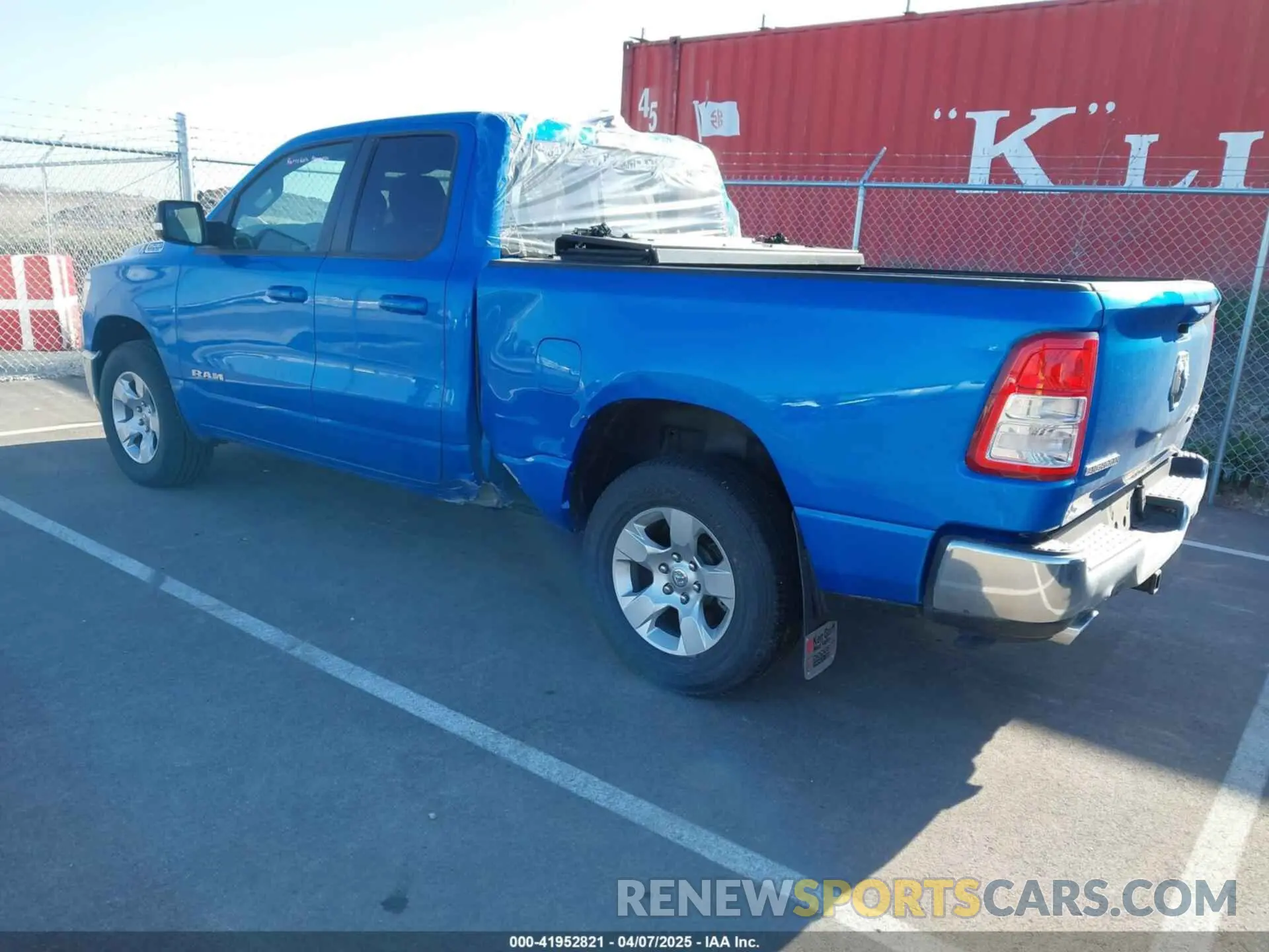3 Photograph of a damaged car 1C6SRFBT3NN162845 RAM 1500 2022