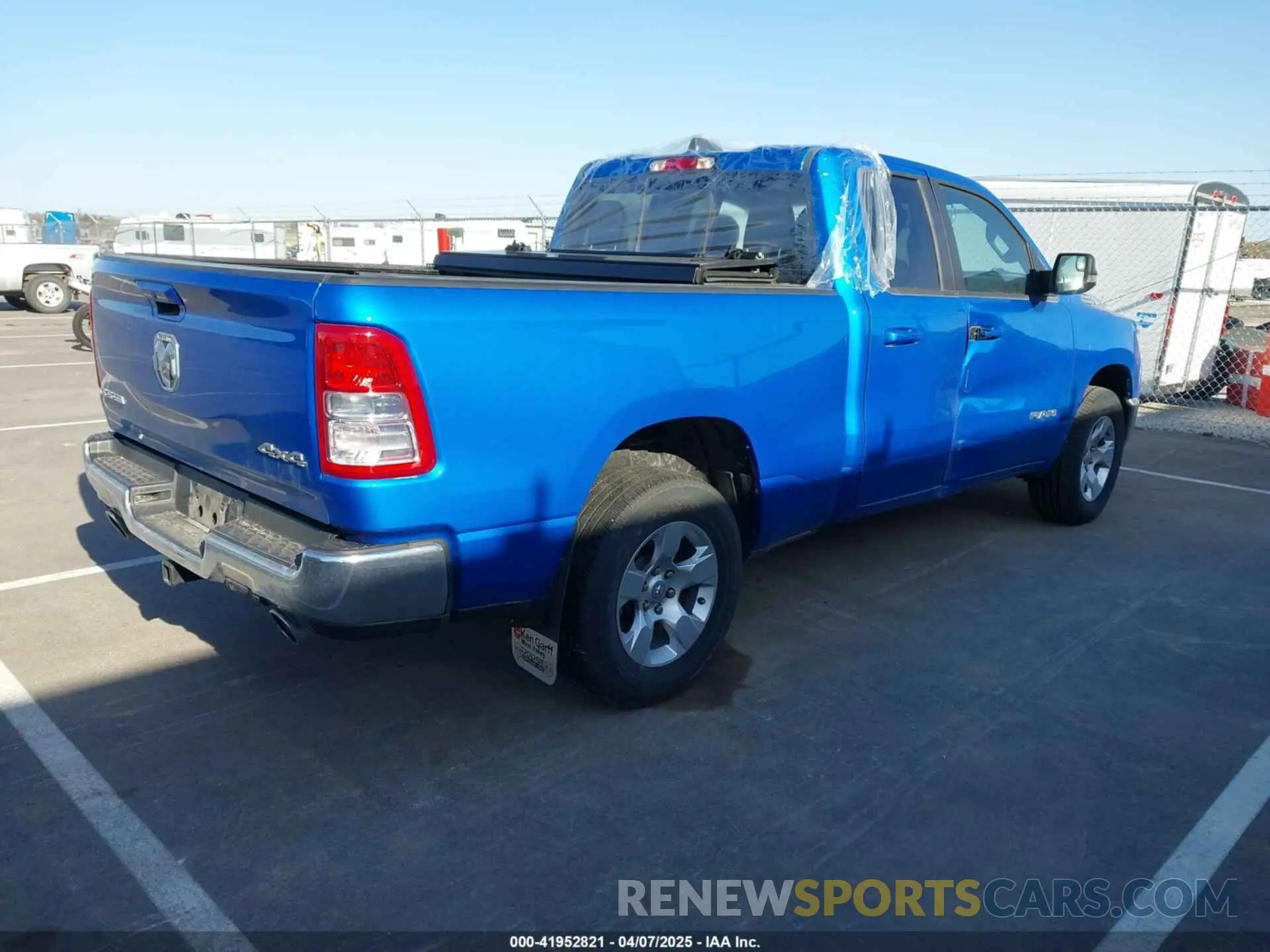 4 Photograph of a damaged car 1C6SRFBT3NN162845 RAM 1500 2022