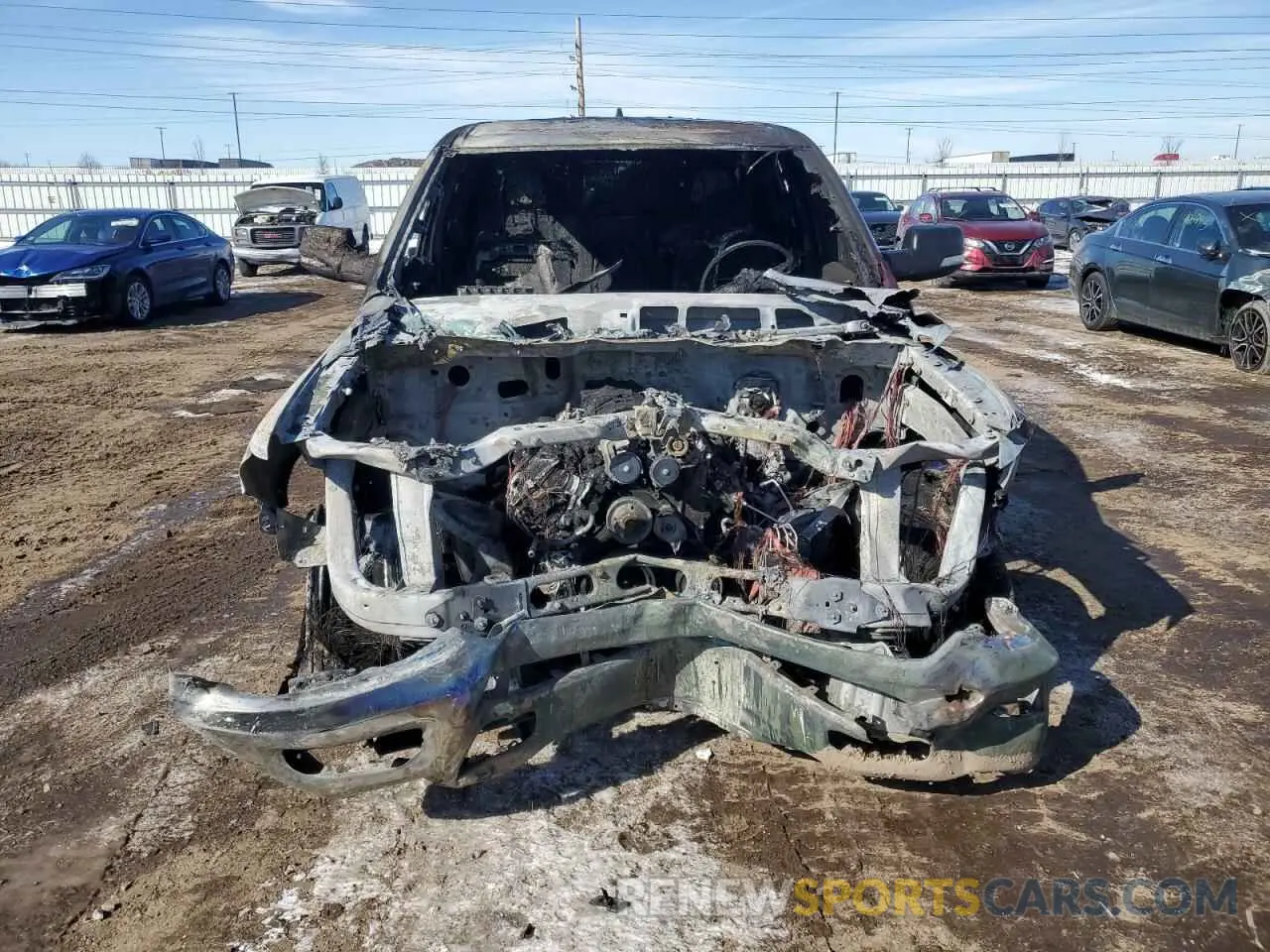 5 Photograph of a damaged car 1C6SRFBT3NN206715 RAM 1500 2022