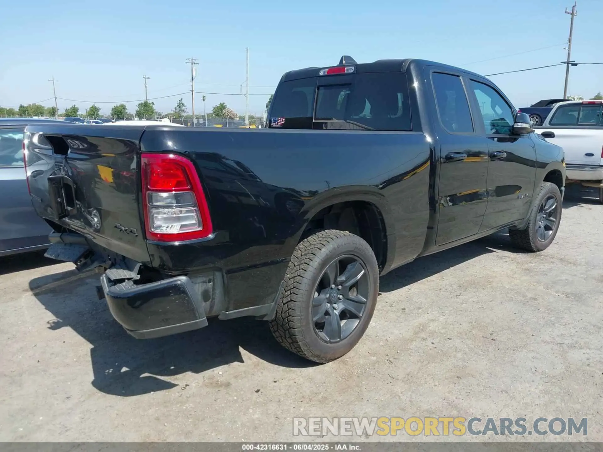 4 Photograph of a damaged car 1C6SRFBT4NN326944 RAM 1500 2022