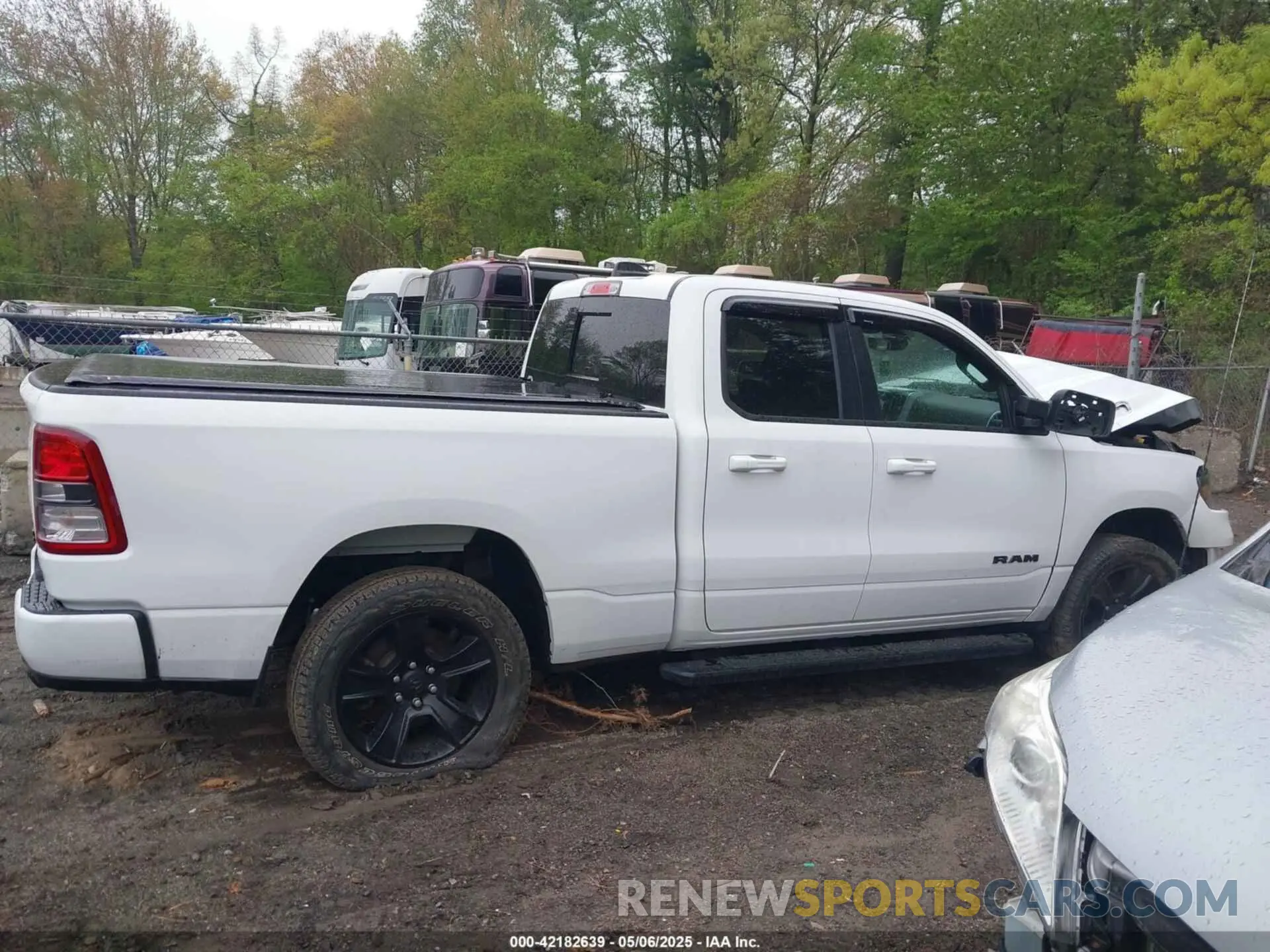 13 Photograph of a damaged car 1C6SRFBT4NN445190 RAM 1500 2022