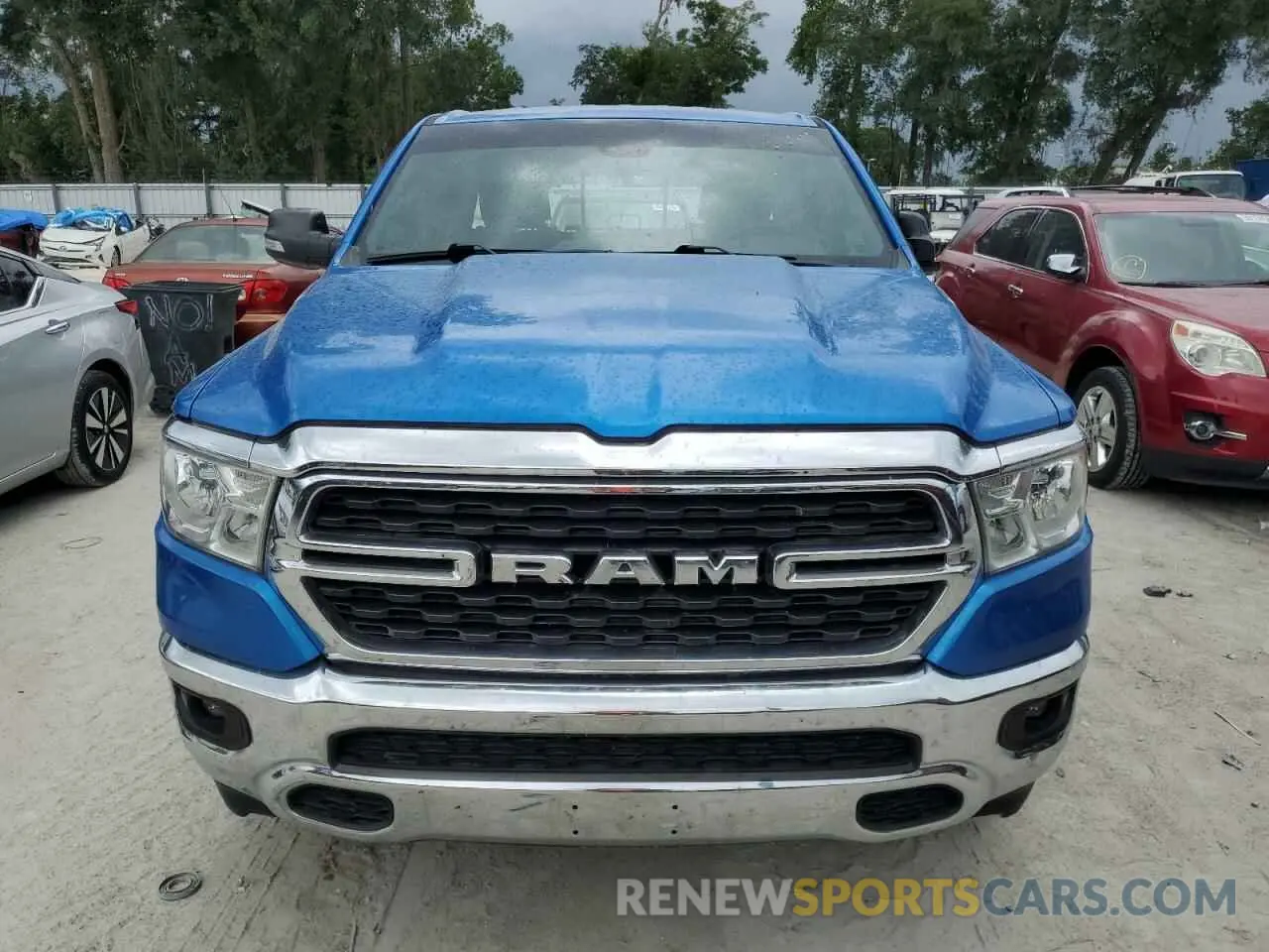 5 Photograph of a damaged car 1C6SRFBT5NN202987 RAM 1500 2022
