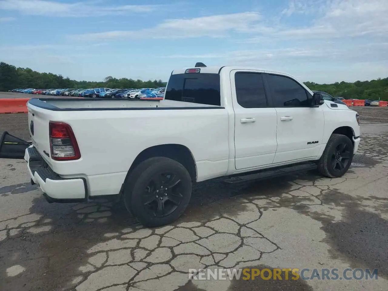 3 Photograph of a damaged car 1C6SRFBT6NN117916 RAM 1500 2022
