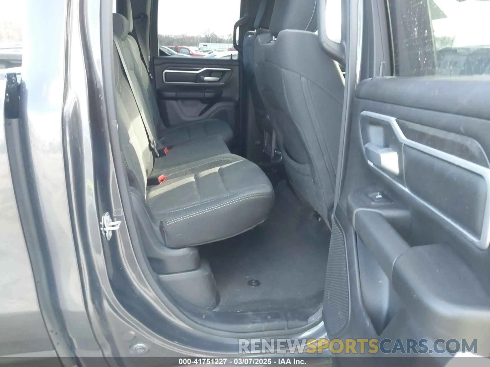 8 Photograph of a damaged car 1C6SRFBT6NN159941 RAM 1500 2022