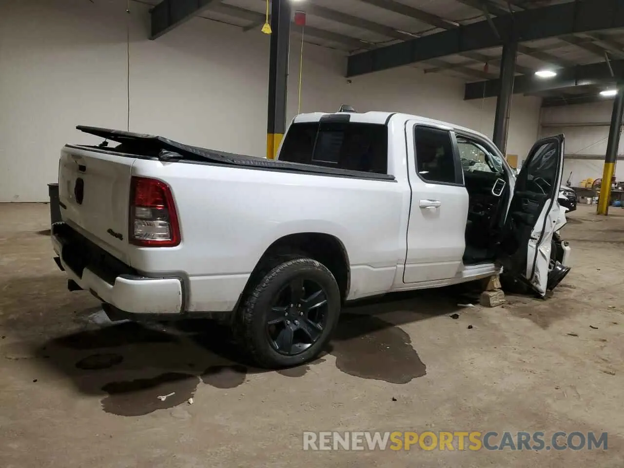 3 Photograph of a damaged car 1C6SRFBT6NN360108 RAM 1500 2022