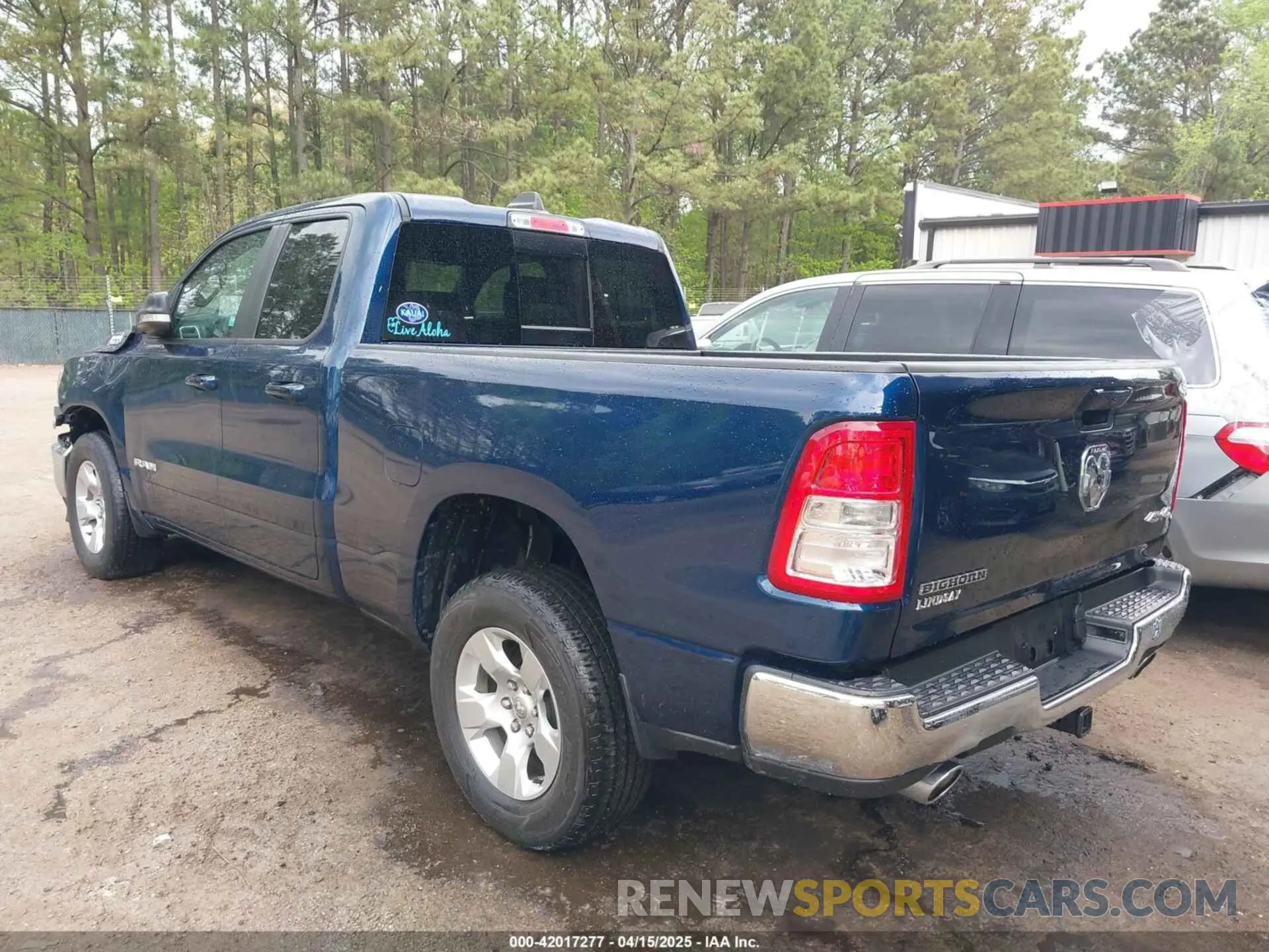 3 Photograph of a damaged car 1C6SRFBT7NN180040 RAM 1500 2022