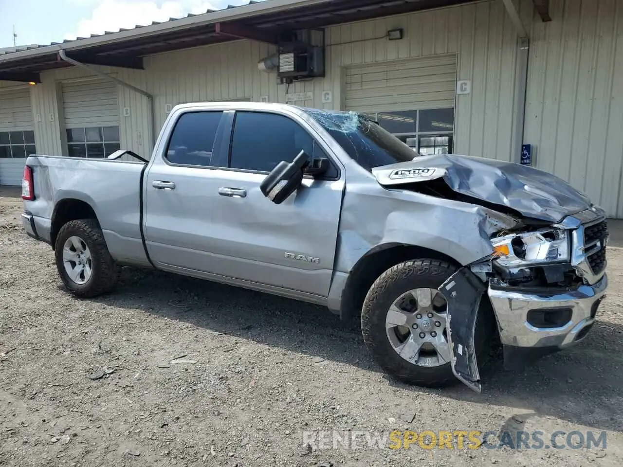 4 Photograph of a damaged car 1C6SRFBT7NN225008 RAM 1500 2022