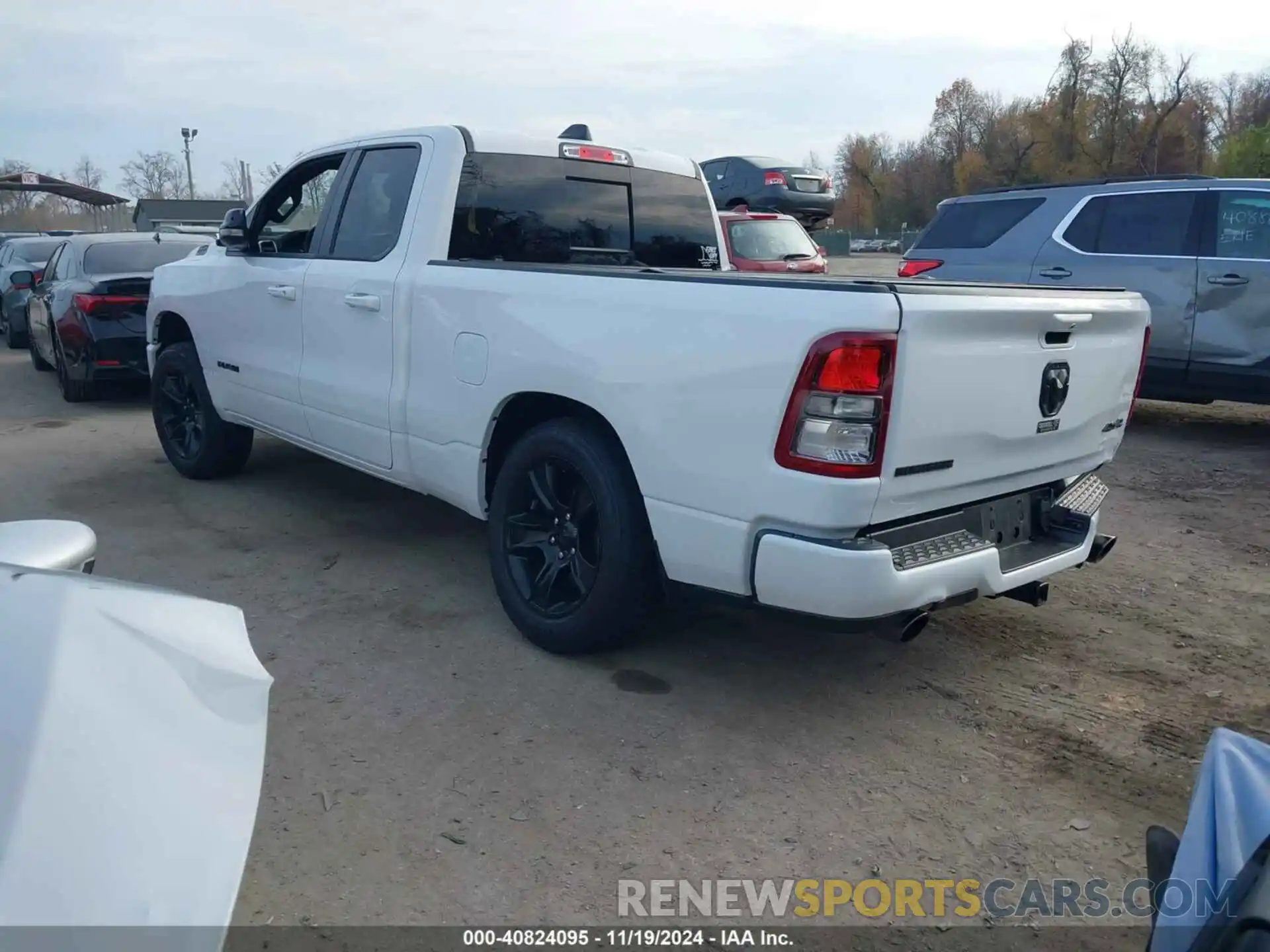 3 Photograph of a damaged car 1C6SRFBT7NN375197 RAM 1500 2022