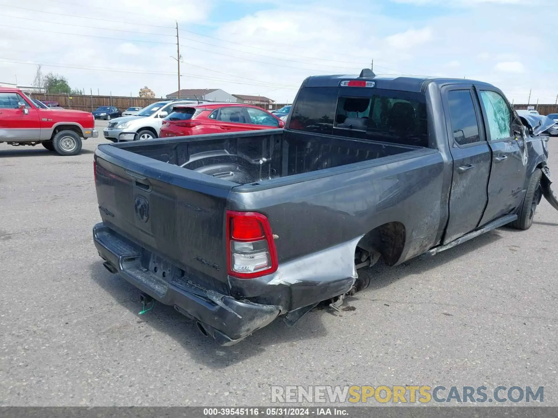 4 Photograph of a damaged car 1C6SRFBT8NN229410 RAM 1500 2022
